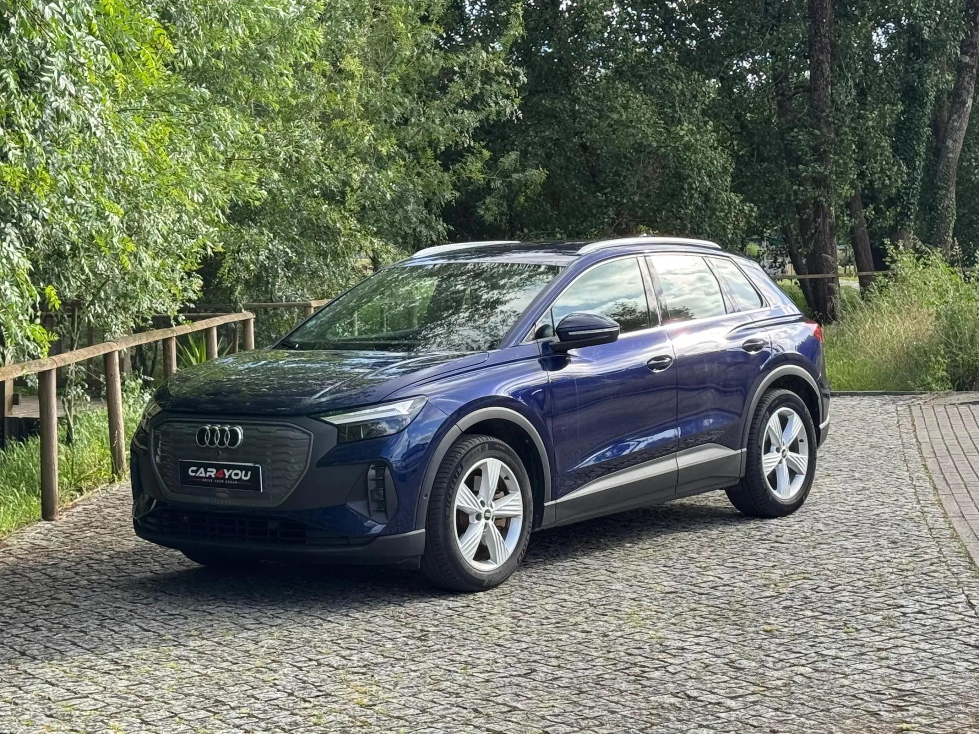 Audi Q4 e-tron 40 63 kWh SE Business 9