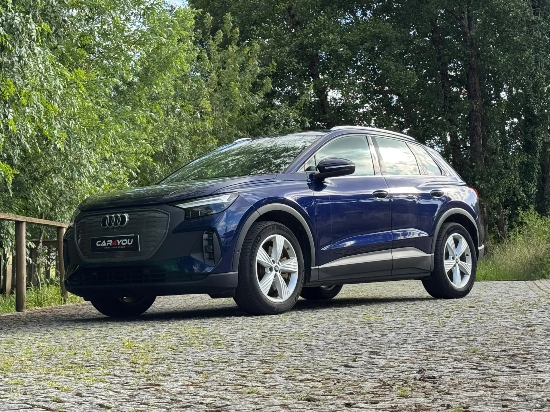 Audi Q4 e-tron 40 63 kWh SE Business 10