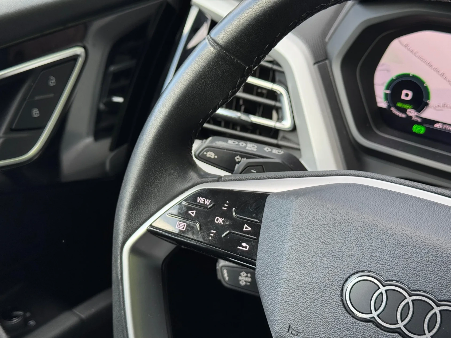 Audi Q4 e-tron 40 63 kWh SE Business 22