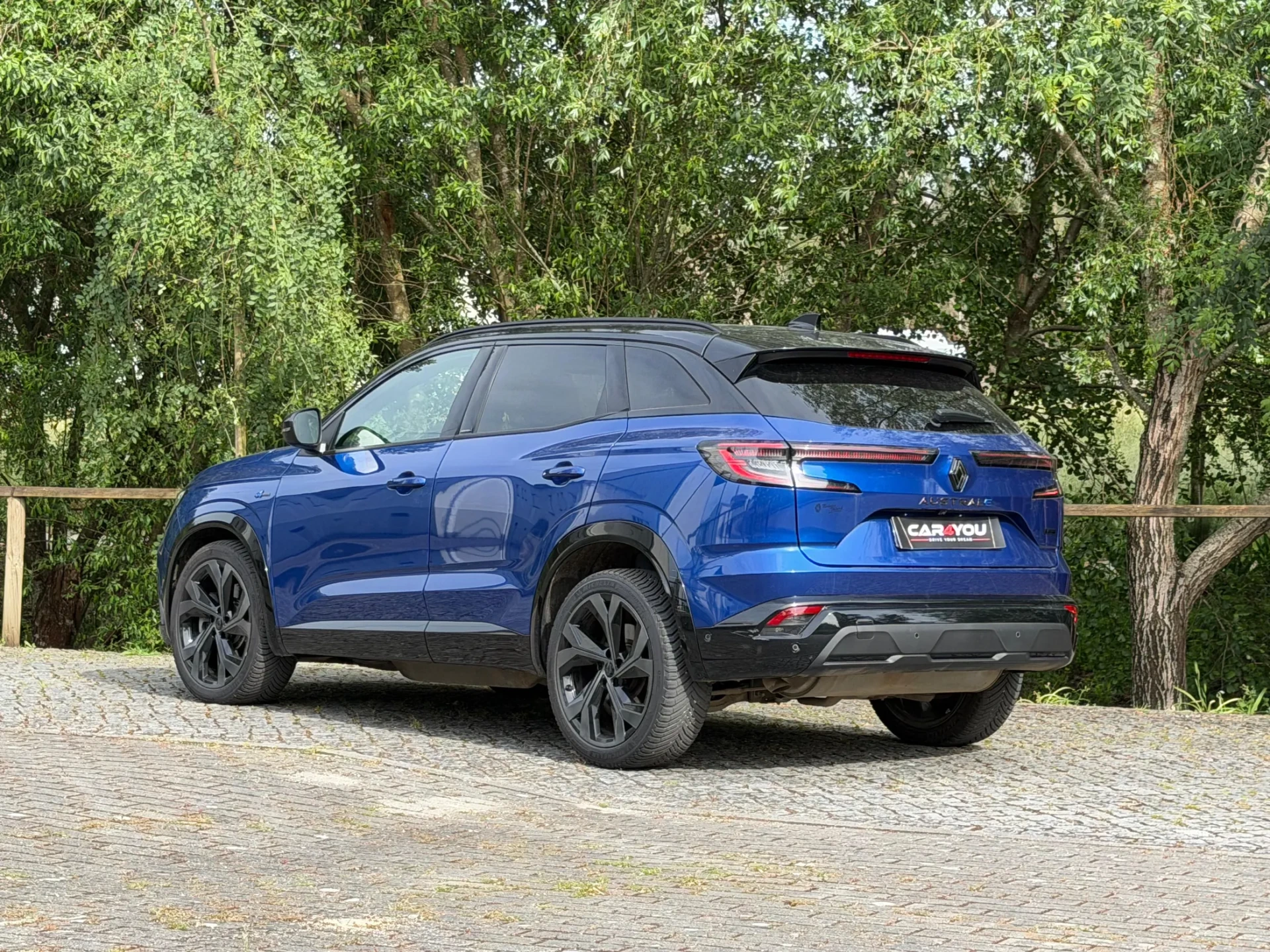 Renault Austral 1.2 Full Hybrid E-Tech Esprit Alpine 8