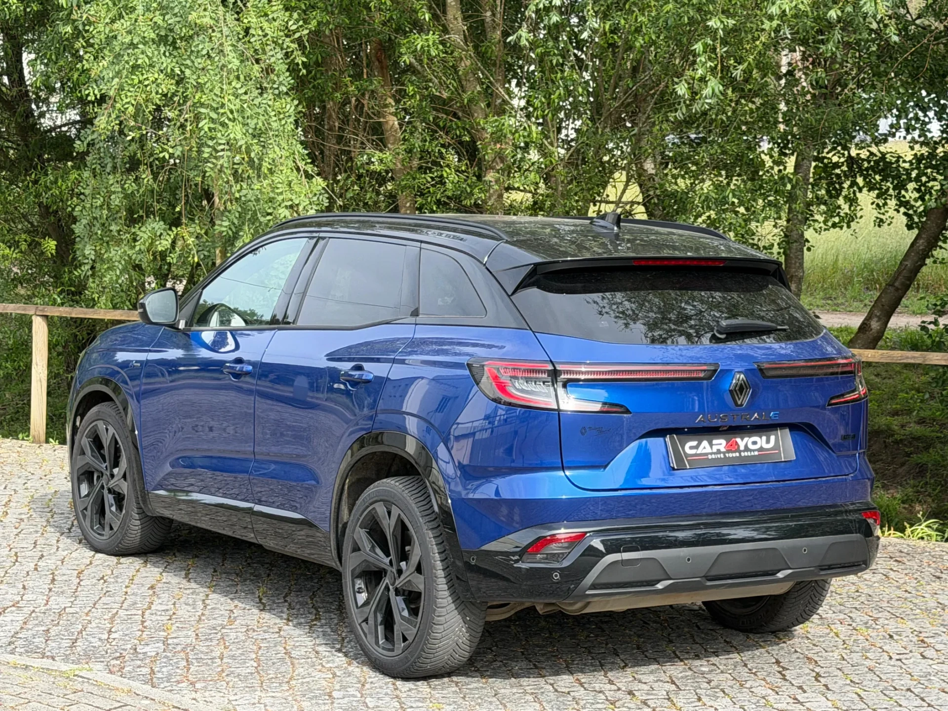 Renault Austral 1.2 Full Hybrid E-Tech Esprit Alpine 11