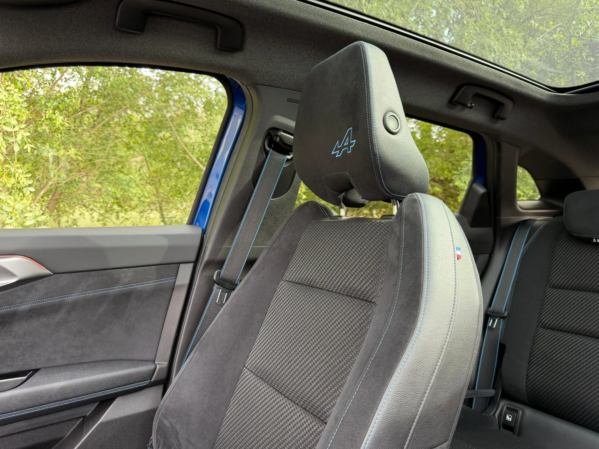 Renault Austral 1.2 Full Hybrid E-Tech Esprit Alpine 23
