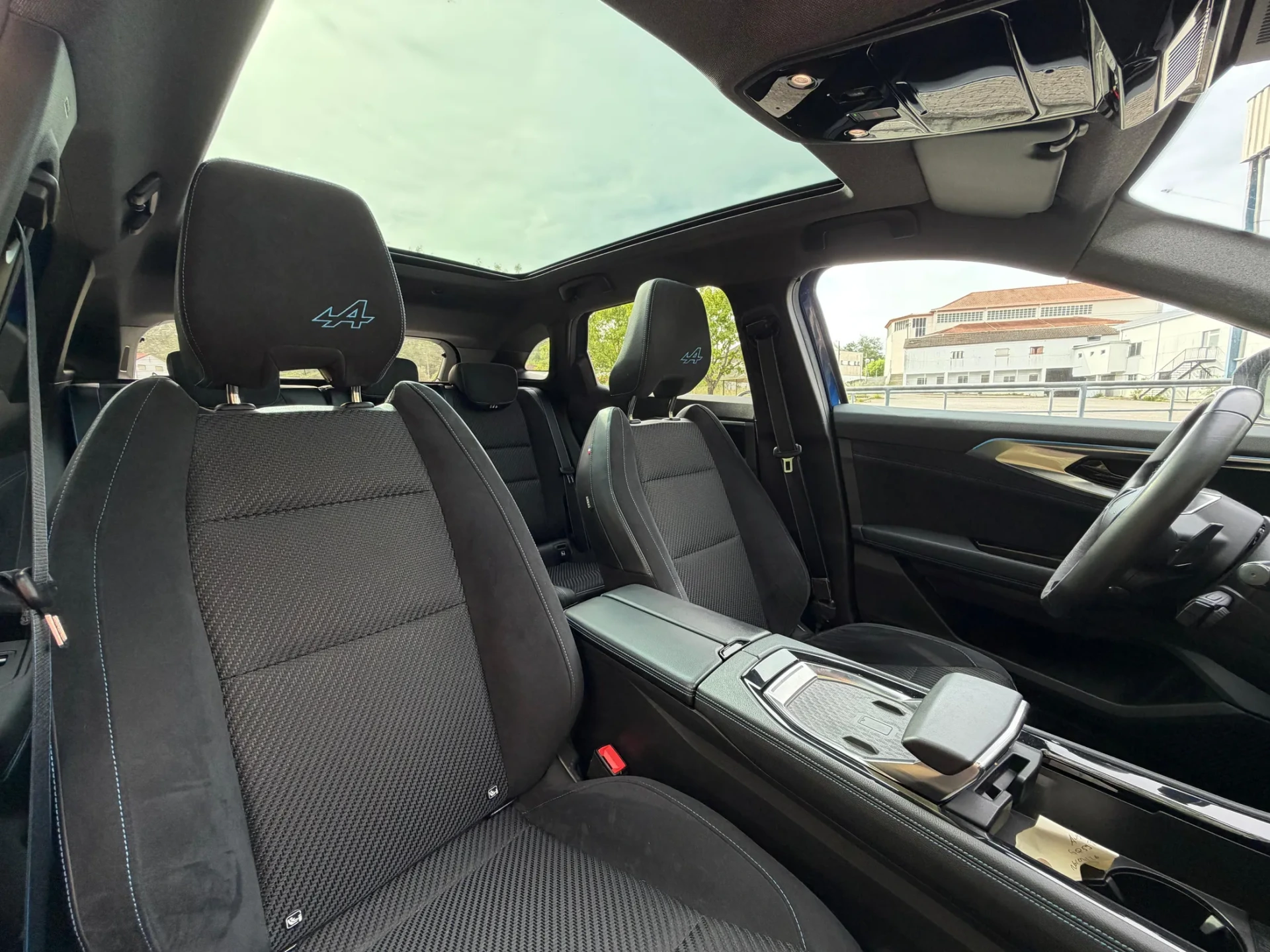 Renault Austral 1.2 Full Hybrid E-Tech Esprit Alpine 44