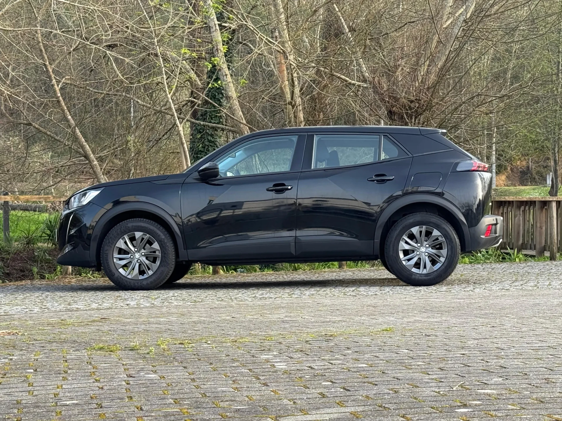Peugeot 2008 1.2 PureTech Allure Pack EAT8 12