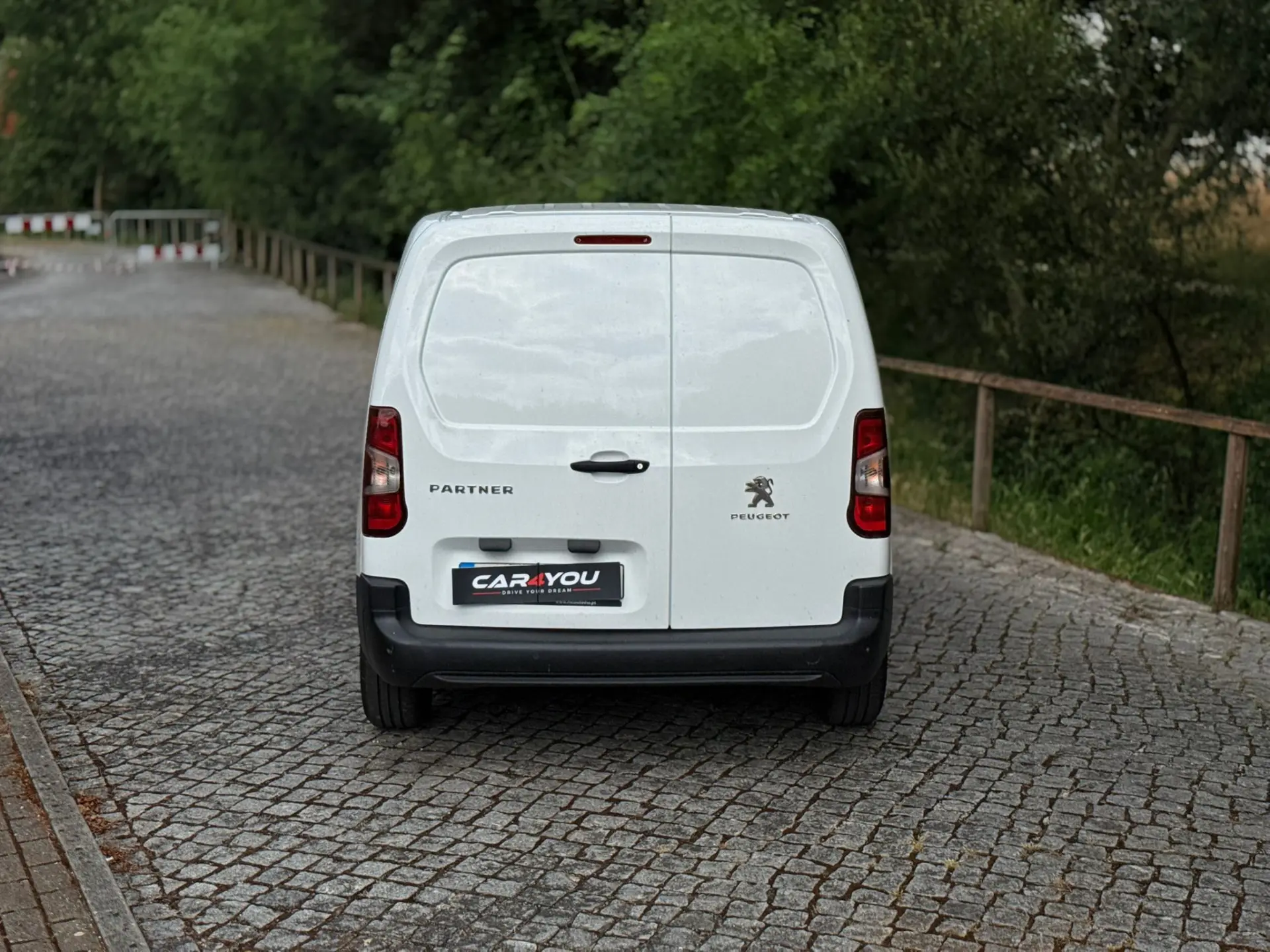 Peugeot Partner 1.5 BlueHdi Premium Standard 7