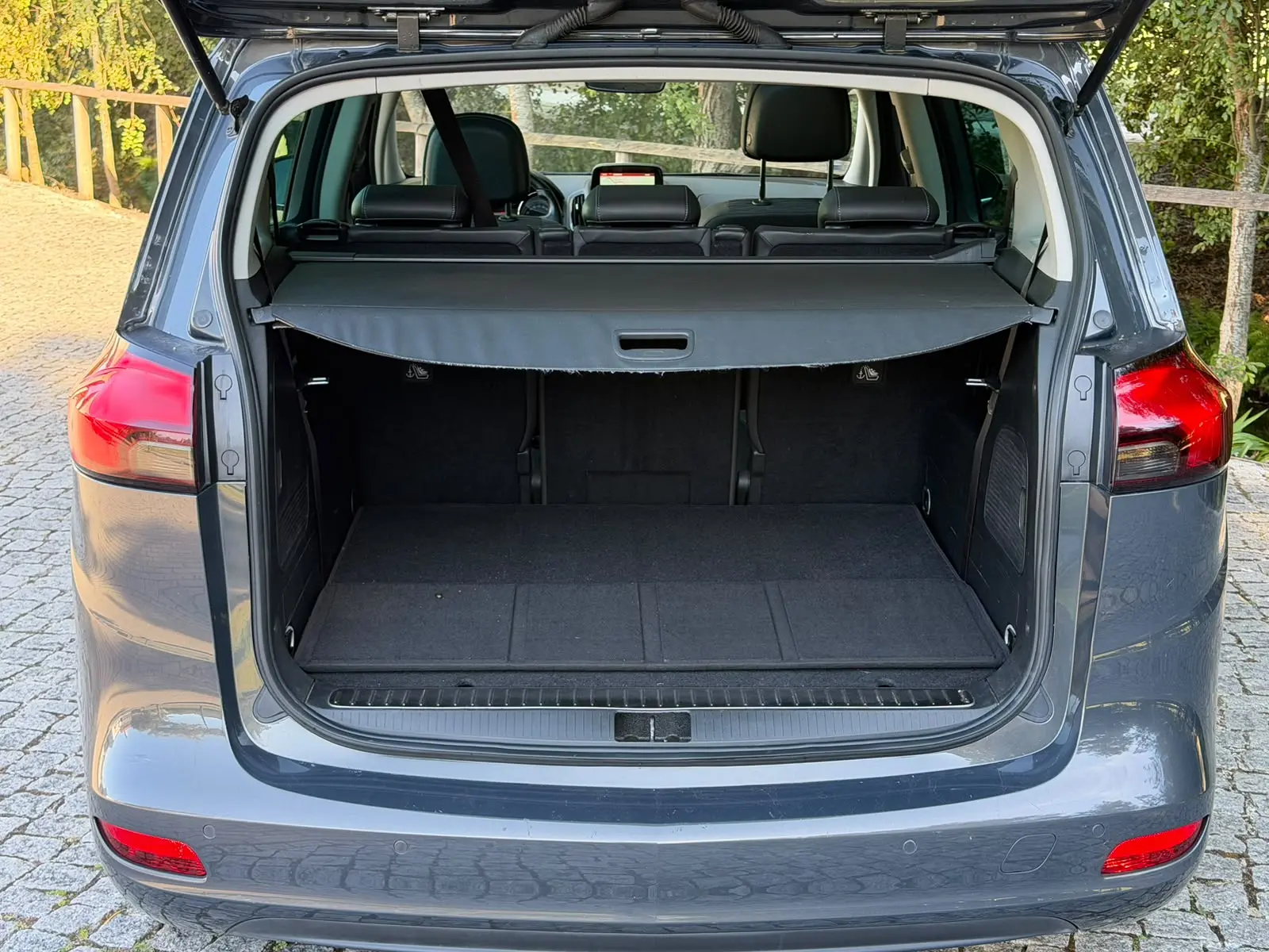 Opel Zafira 1.6 CDTi Executive 12