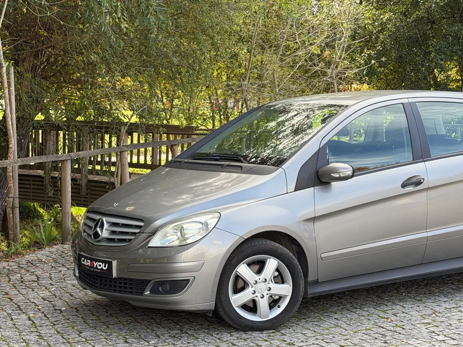 Mercedes-Benz B 180 CDi 2
