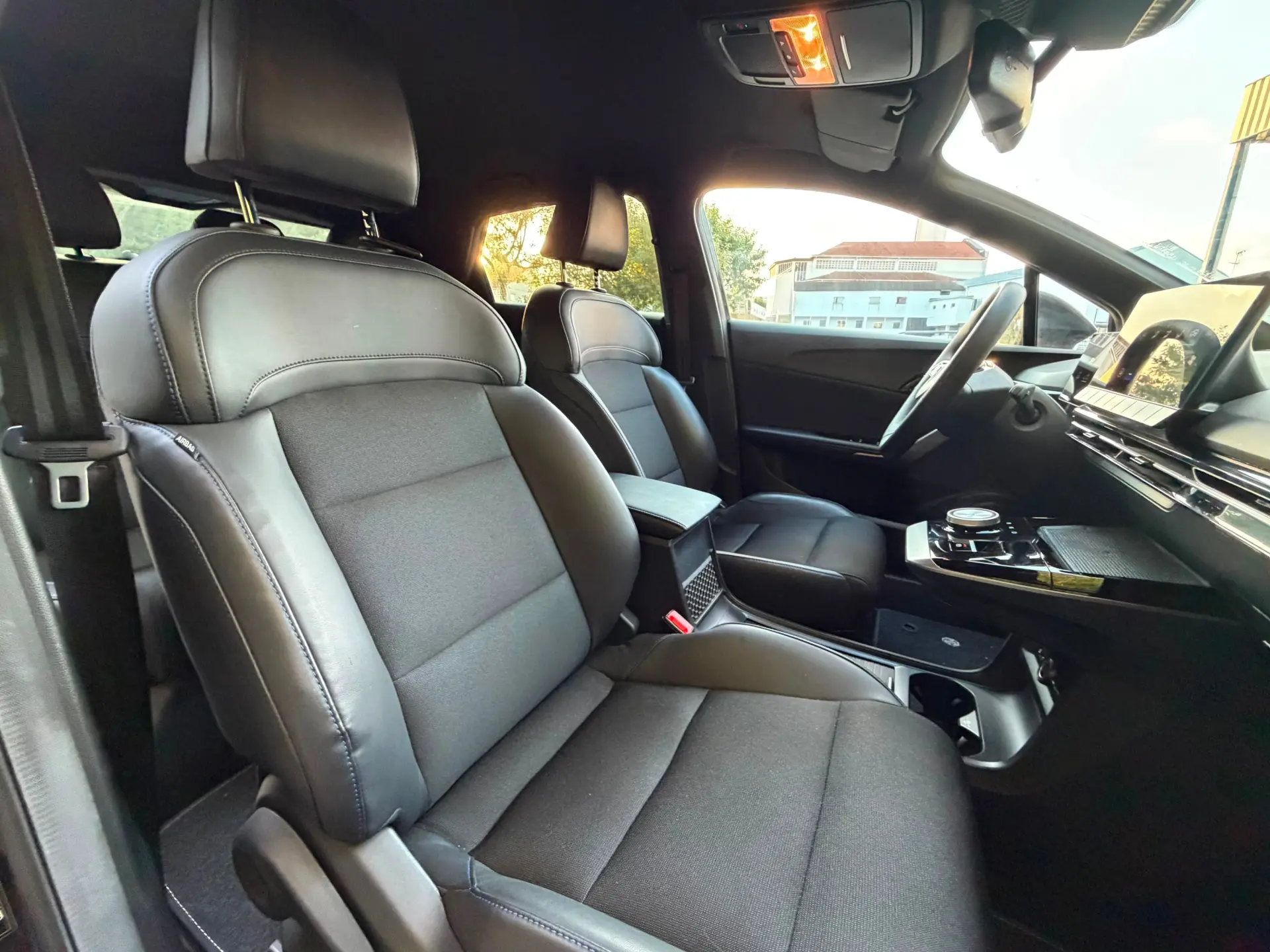 MG MG4 77 kWh Extended Range Luxury 21