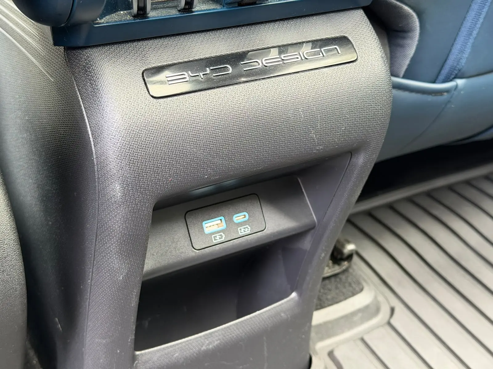 BYD Atto 3 60.48 kWh Design 47