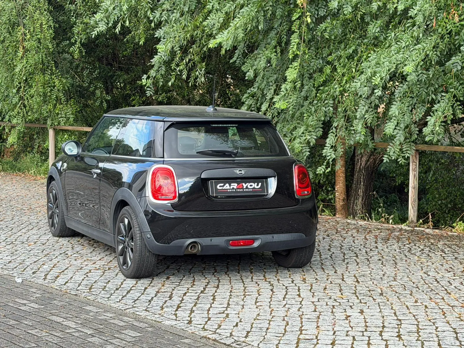 MINI 3 Portas One D 6