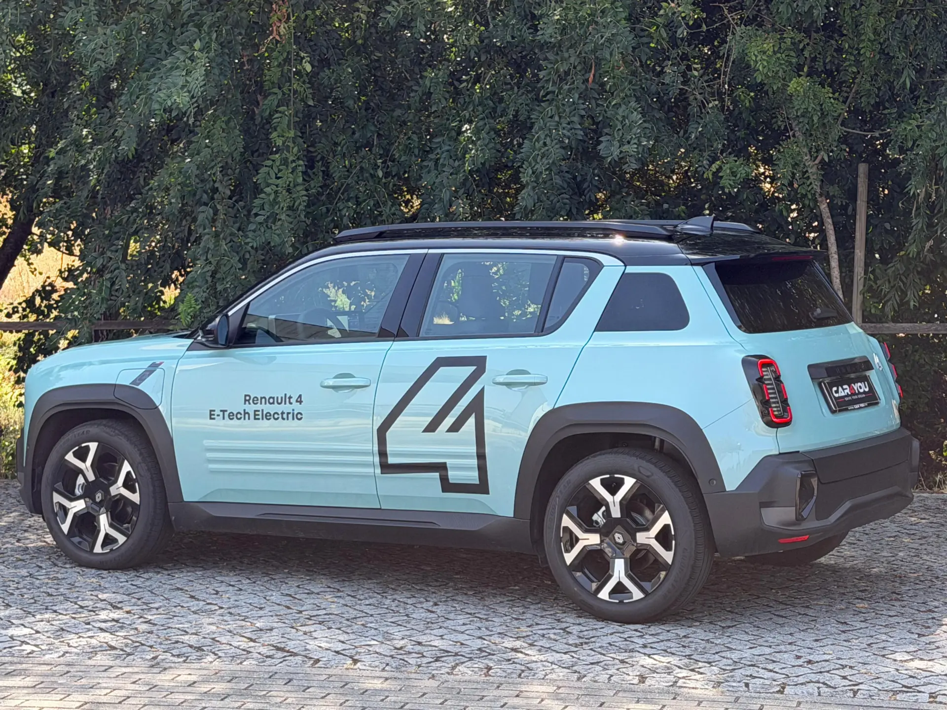 Renault 4 E-Tech 52 kWh Iconic Autonomia Conforto 4