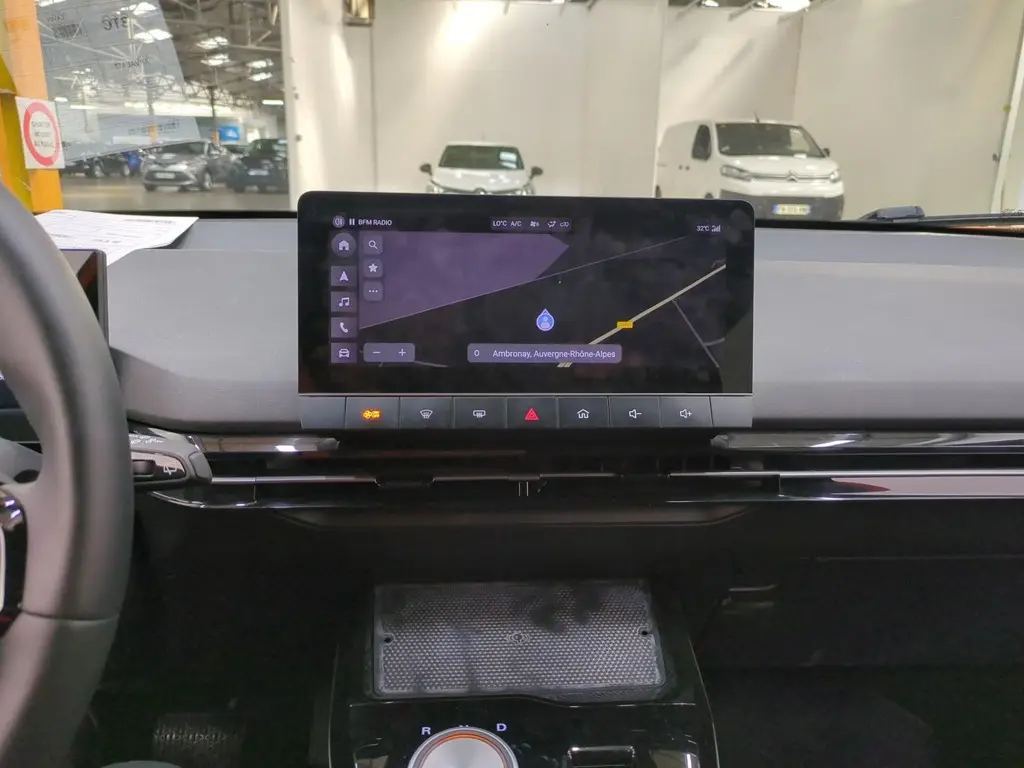 MG MG4 64 kWh Luxury 8