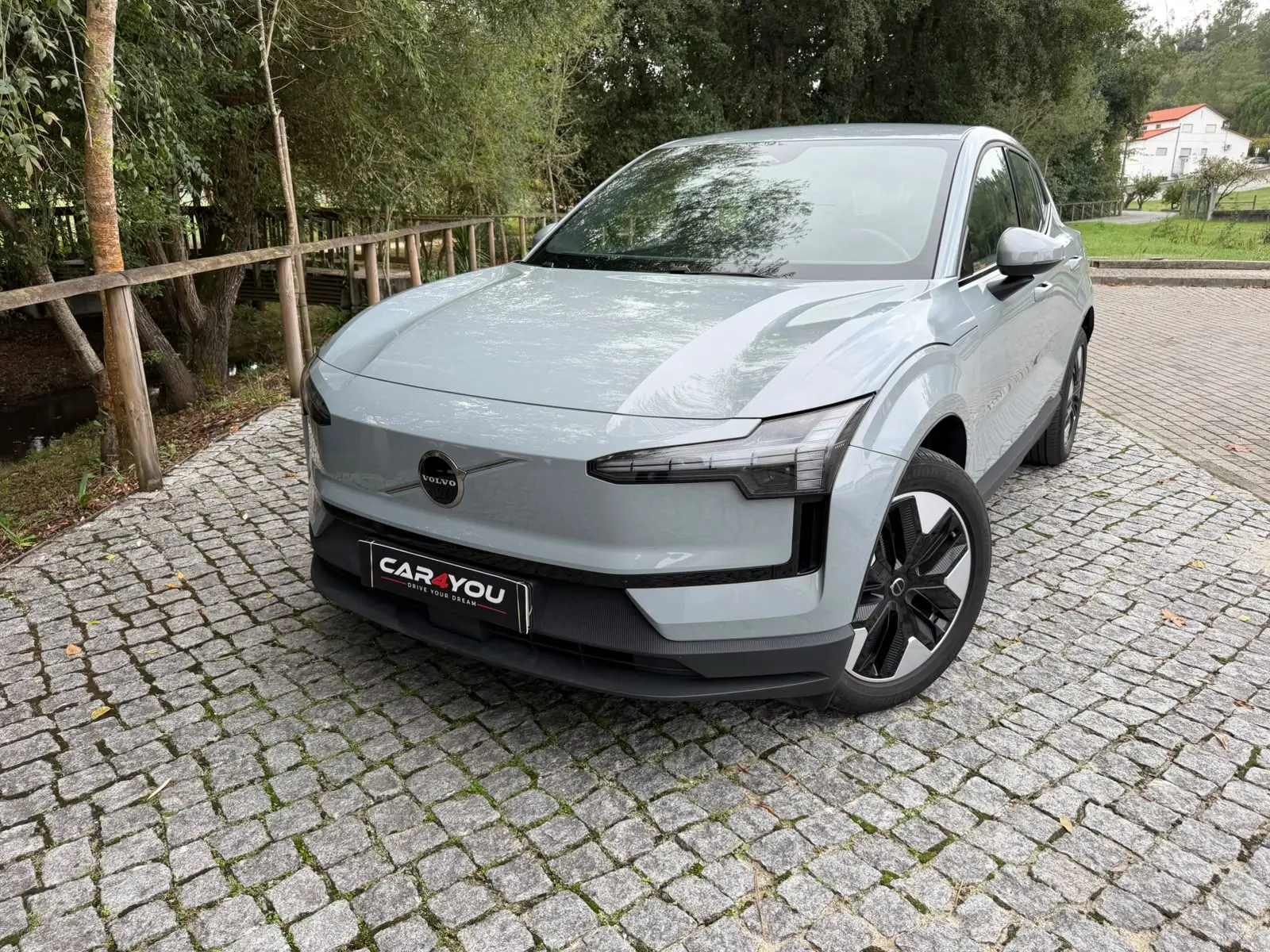 Volvo EX30 69 kWh Single Motor Extended Range Plus 13