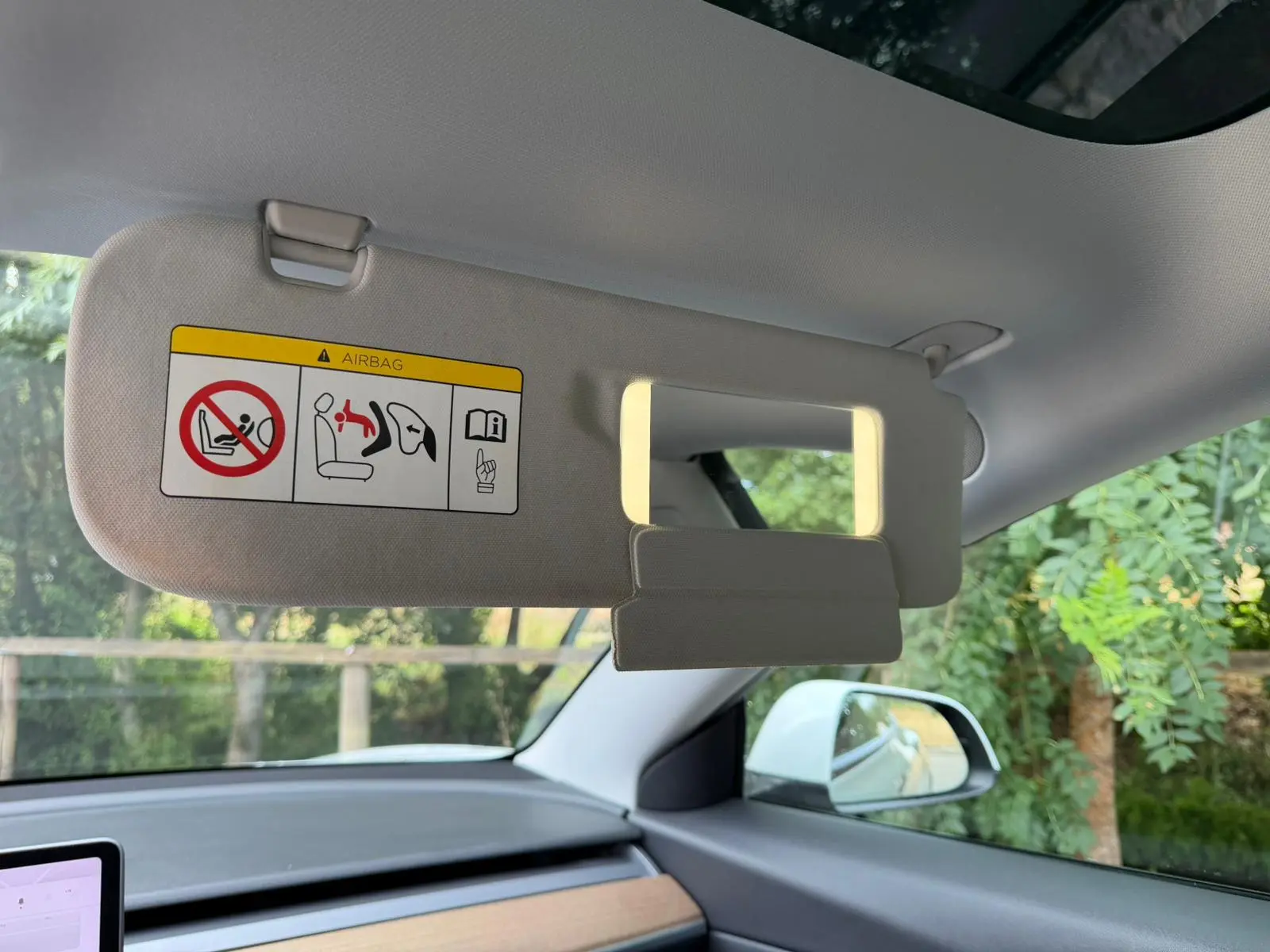 Tesla Model 3 Standard Range Plus RWD 27