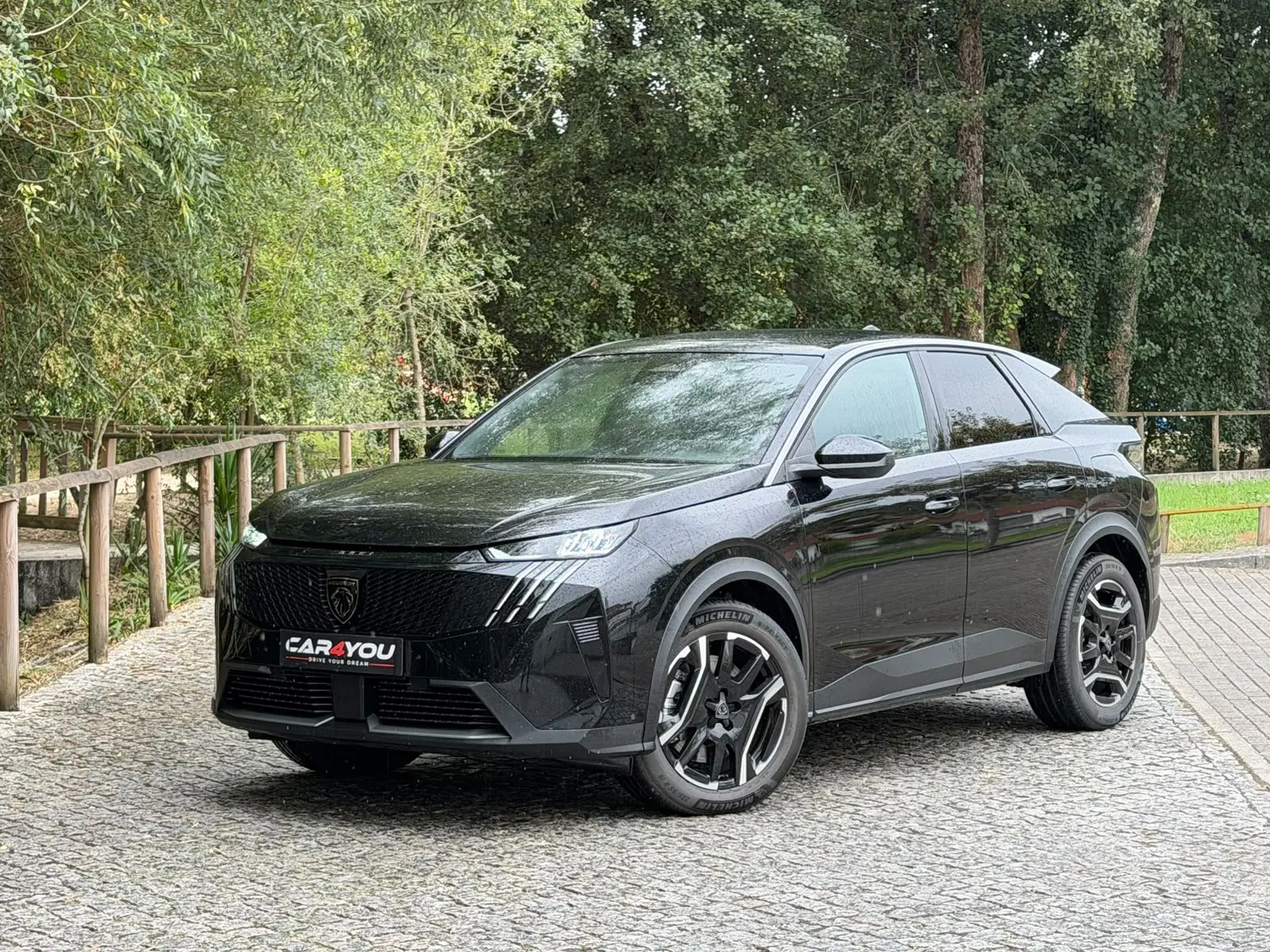 Peugeot E-3008 73 kWh Allure 1