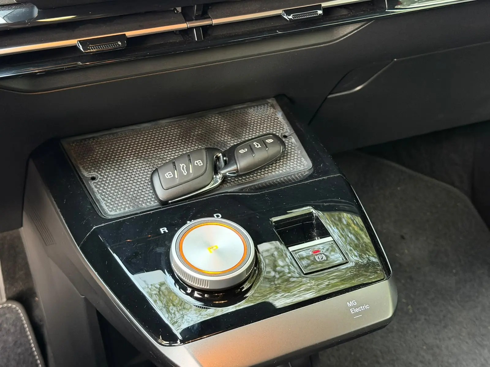 MG MG4 64 kWh Luxury 22