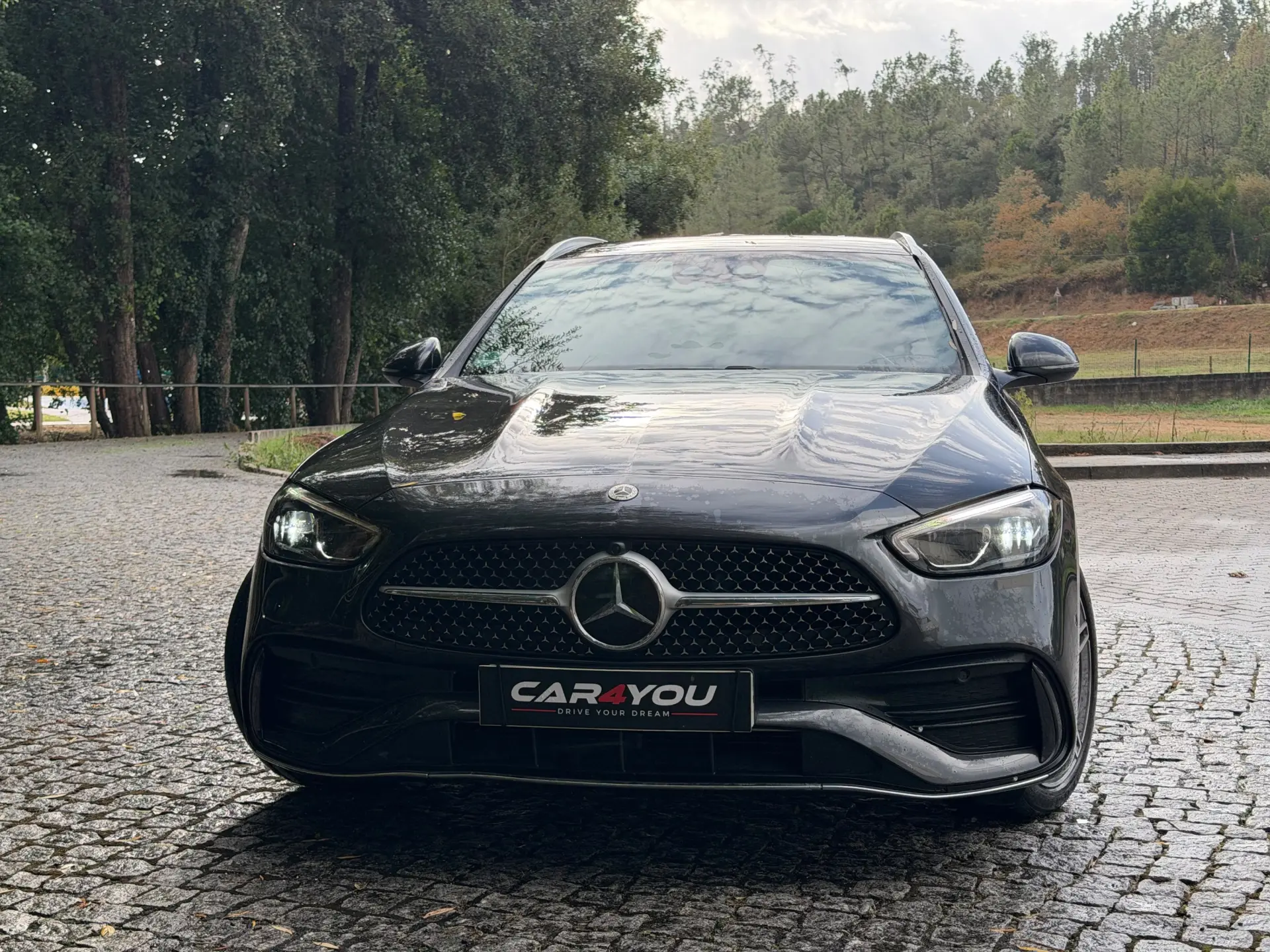 Mercedes-Benz C 300 e AMG Line 12
