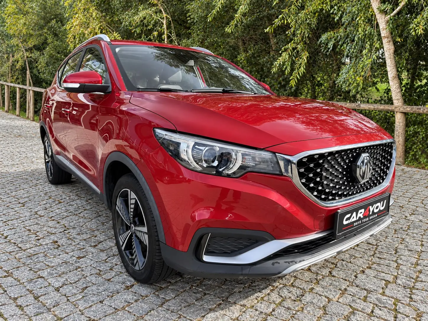 MG ZS EV 44.5 kWh Luxury 3