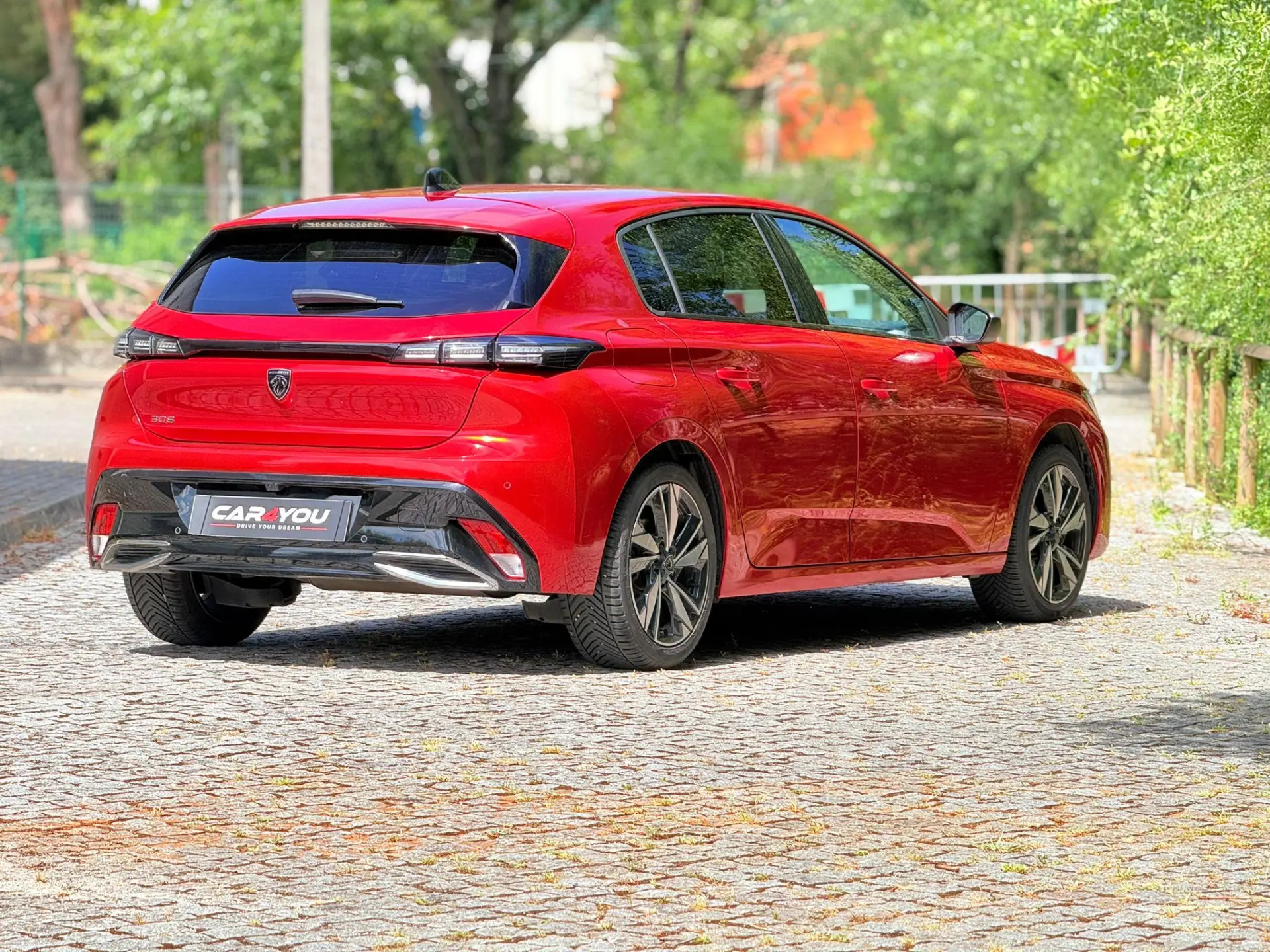 Peugeot 308 1.2 PureTech Allure 11