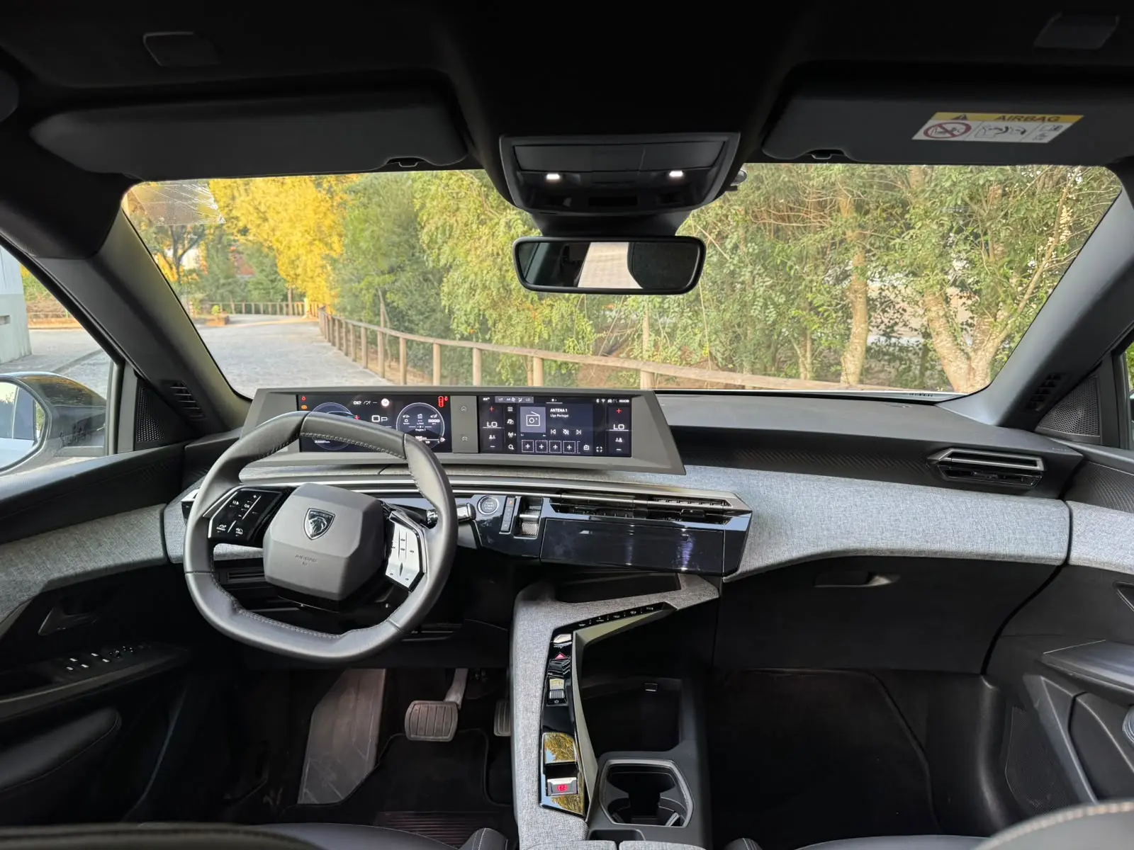 Peugeot 3008 1.2 Hybrid Allure e-DCS6 14