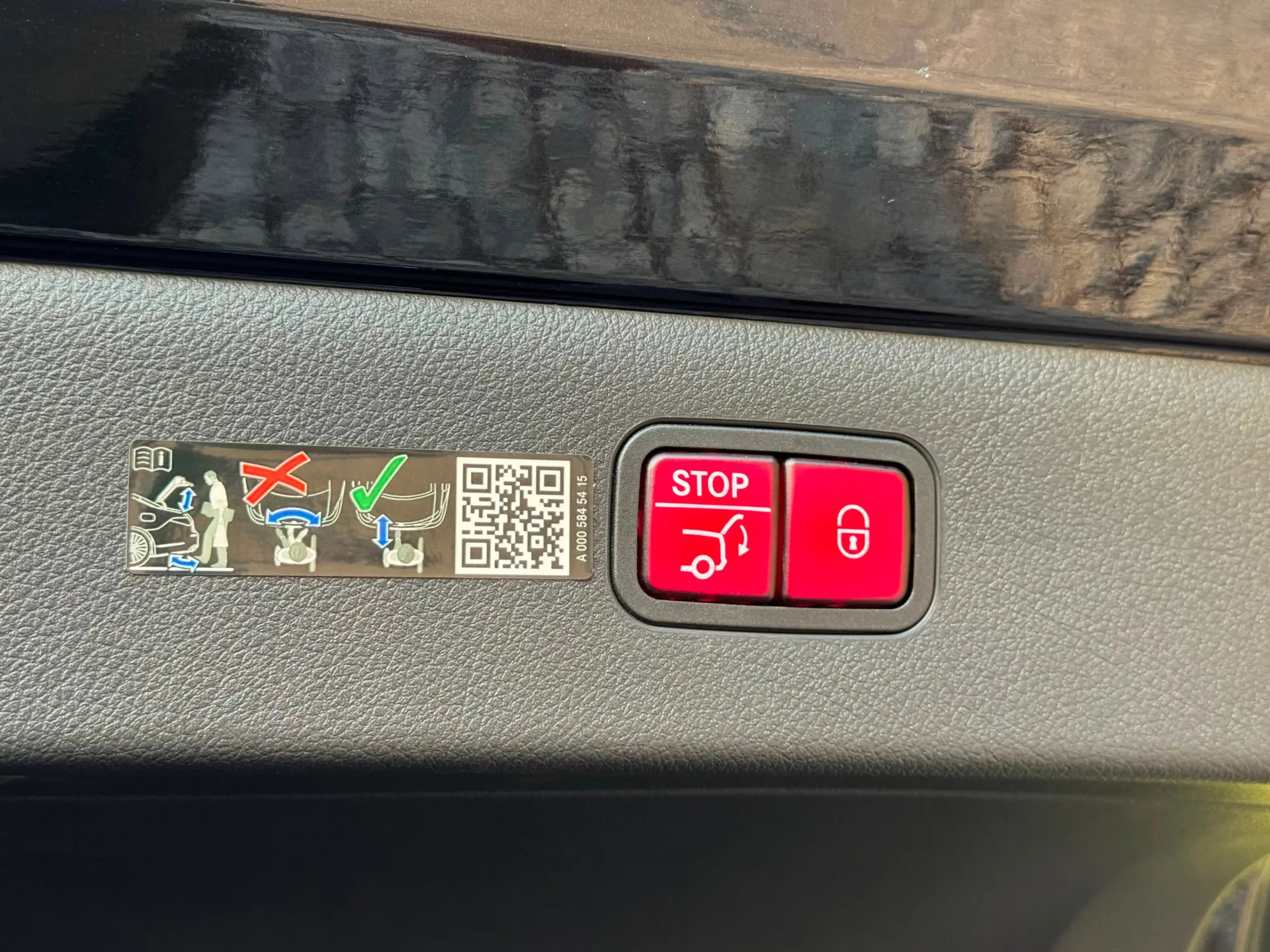 Mercedes-Benz EQS 580 4Matic Electric Art 23