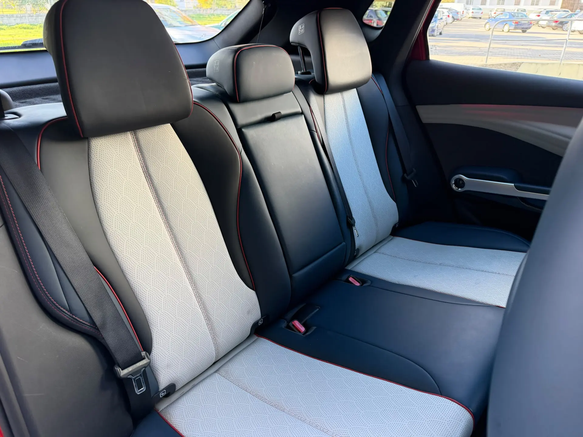 BYD Atto 3 60.48 kWh Design 41
