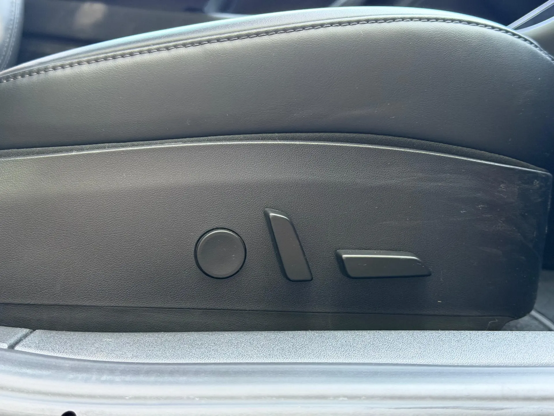Tesla Model 3 Standard Range Plus RWD 28