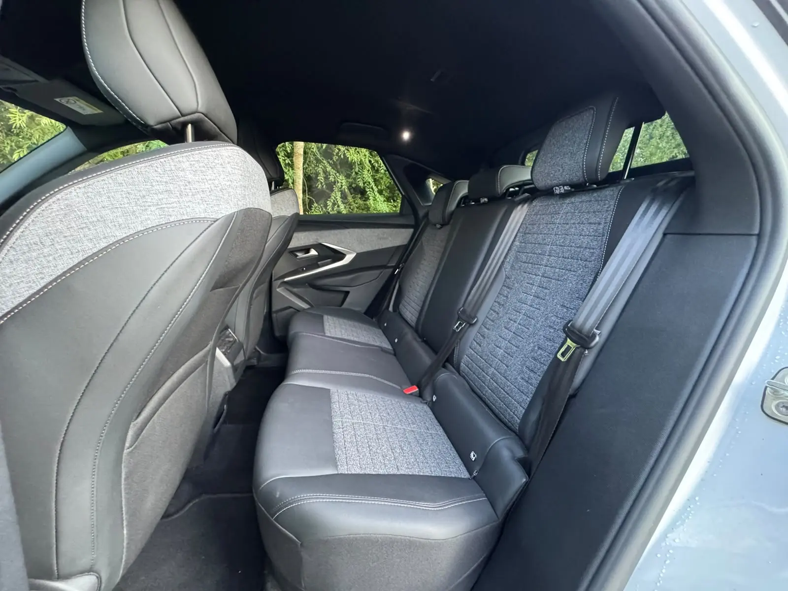 Peugeot 3008 1.2 Hybrid Allure e-DCS6 32