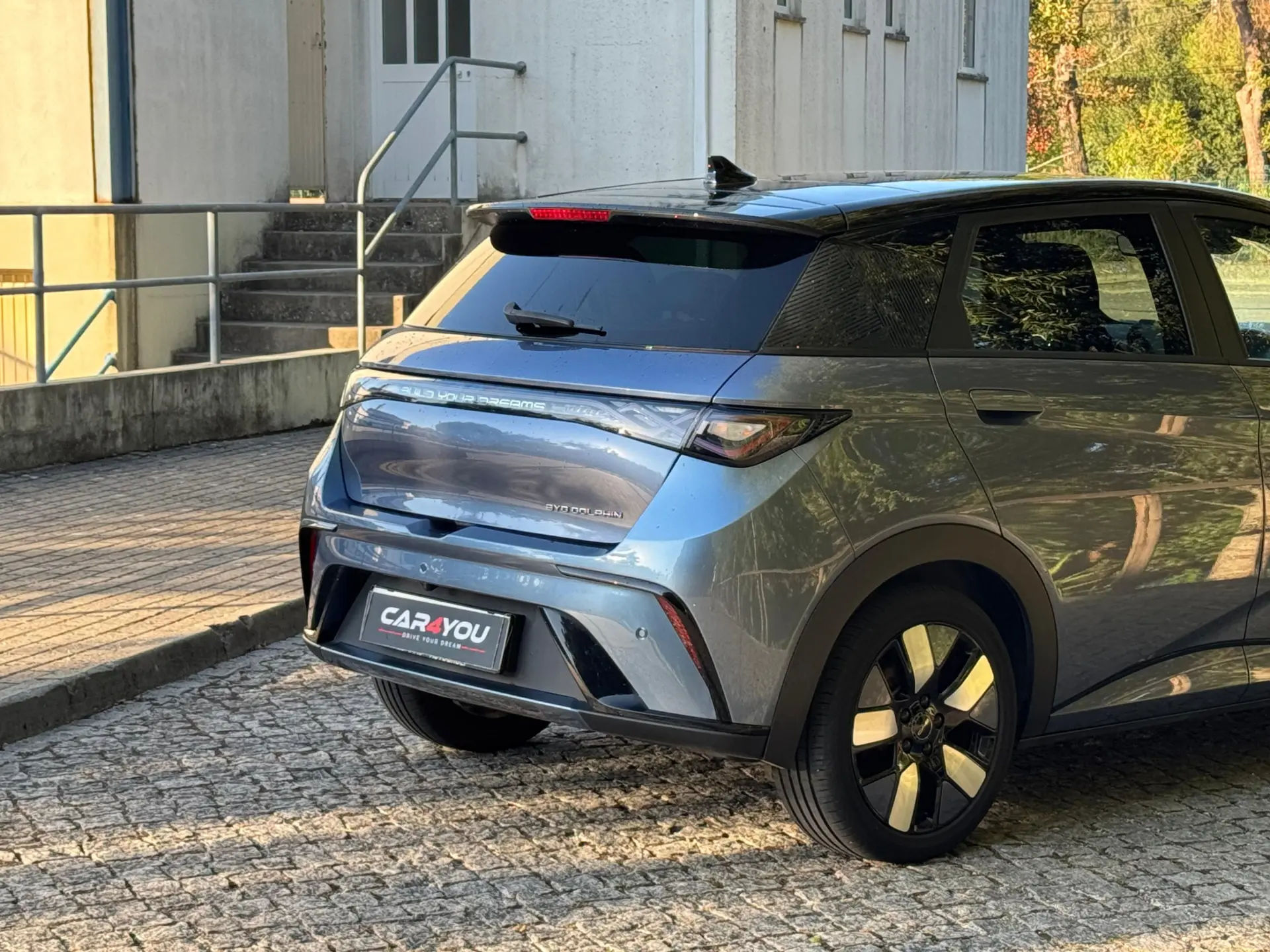 BYD Dolphin 60.4 kWh Design 6