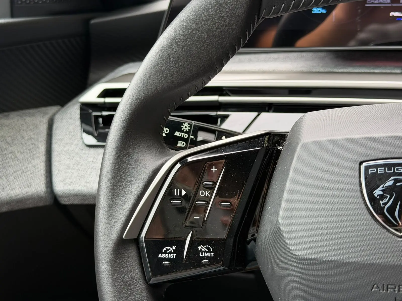 Peugeot E-3008 73 kWh Allure 25