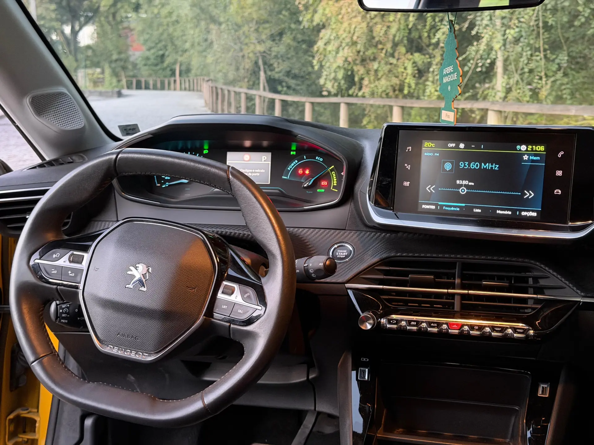 Peugeot e-208 Active 8