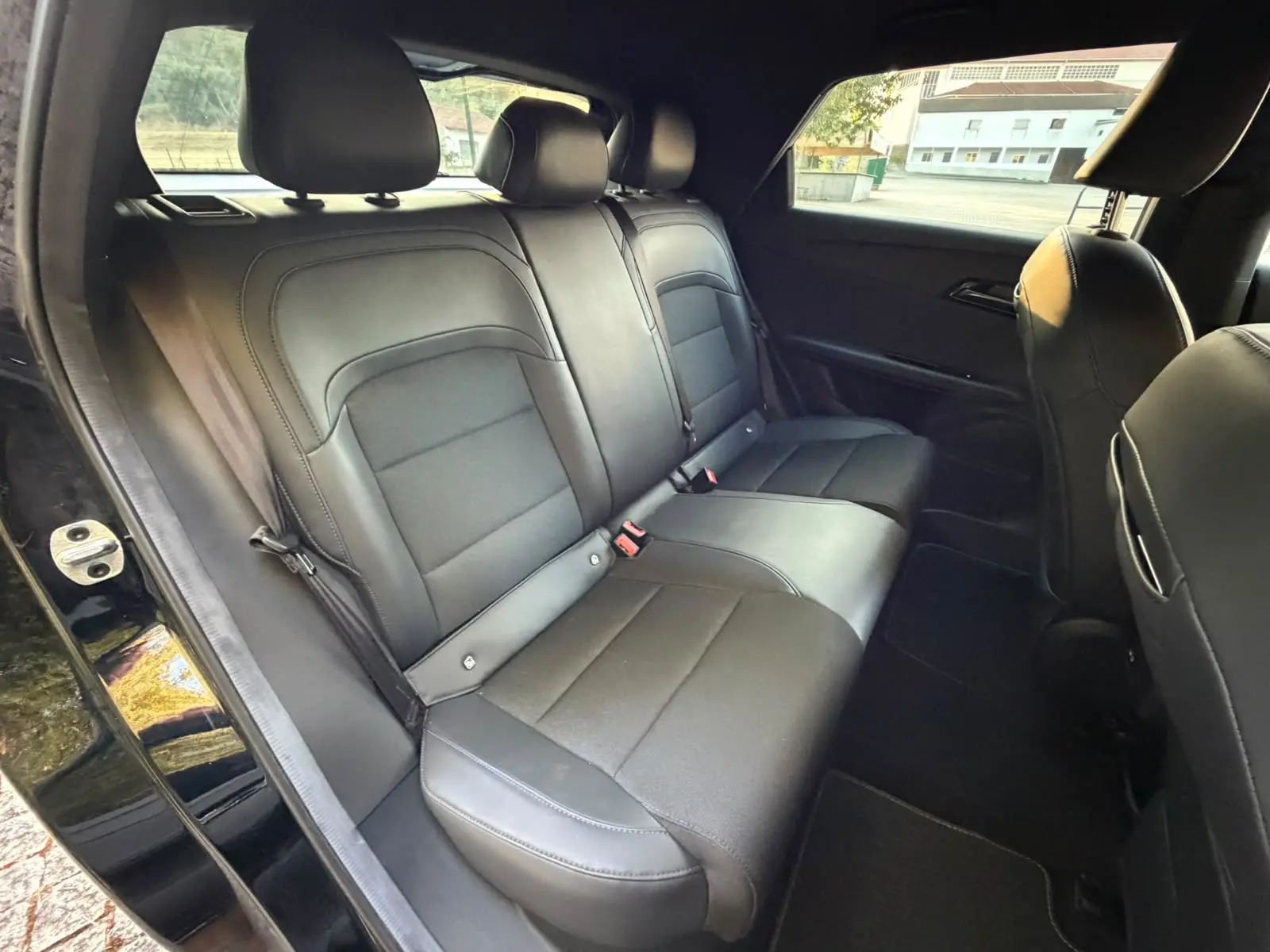 MG MG4 77 kWh Extended Range Luxury 39