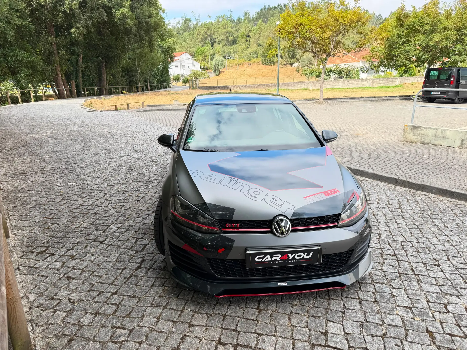 Volkswagen Golf 2.0 TSi R DSG 11