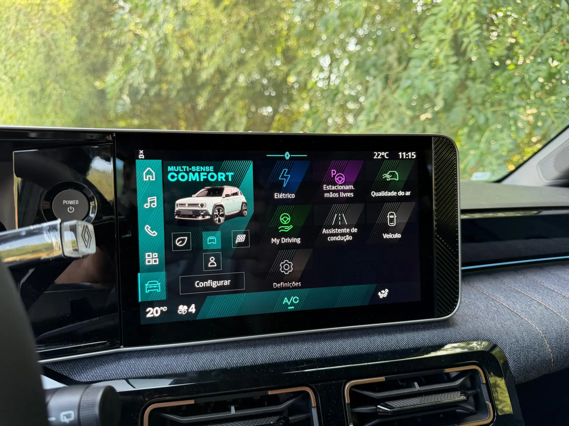Renault 4 E-Tech 52 kWh Iconic Autonomia Conforto 21