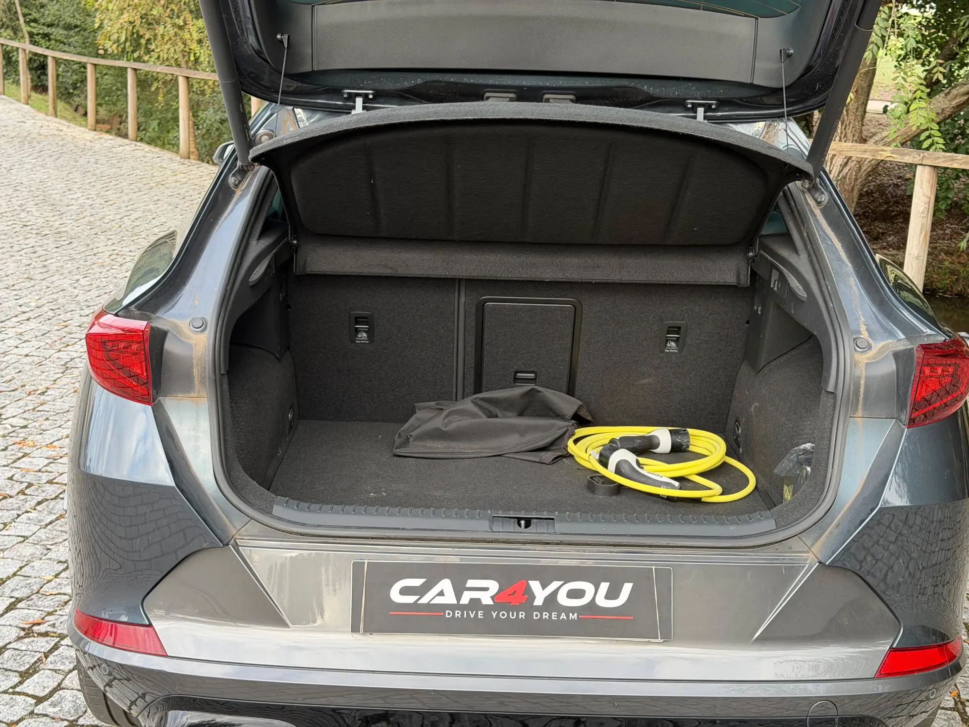 Cupra Formentor 1.4 e-Hybrid DSG 12