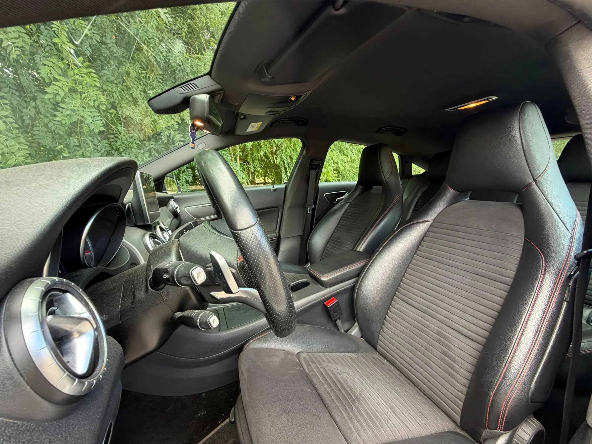 Mercedes-Benz CLA 220 d Shooting Brake AMG Line Aut. 23