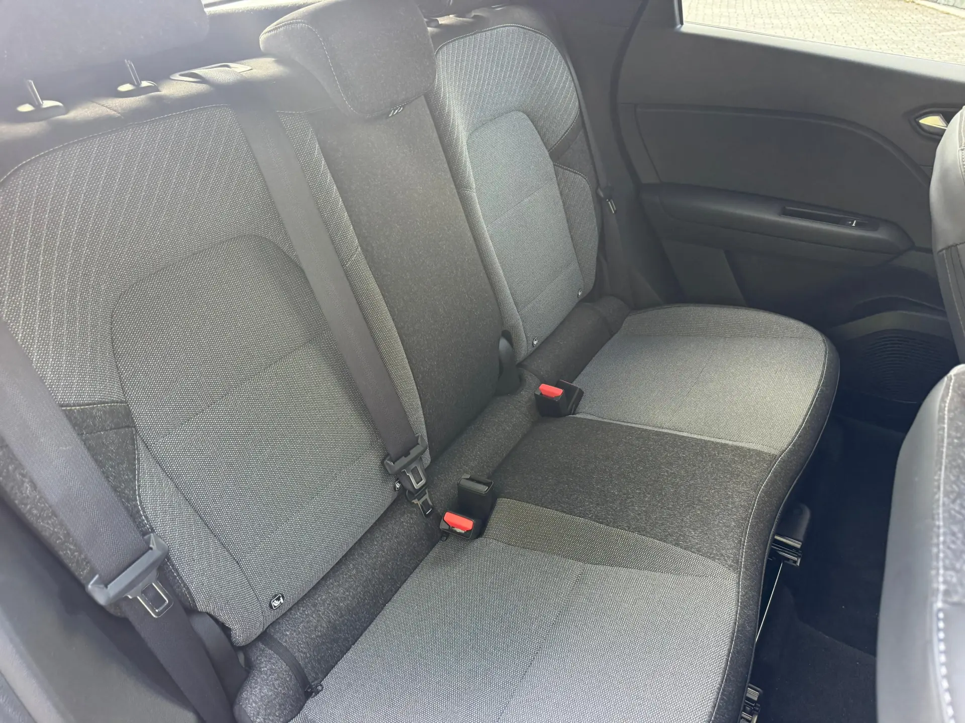 Renault Captur 1.0 TCe Techno 36