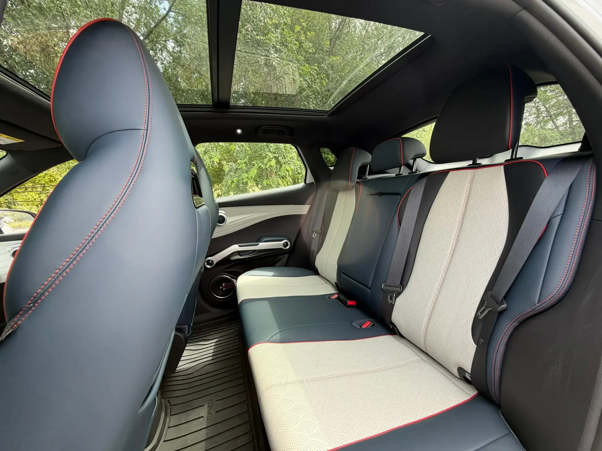 BYD Atto 3 60.48 kWh Design 31