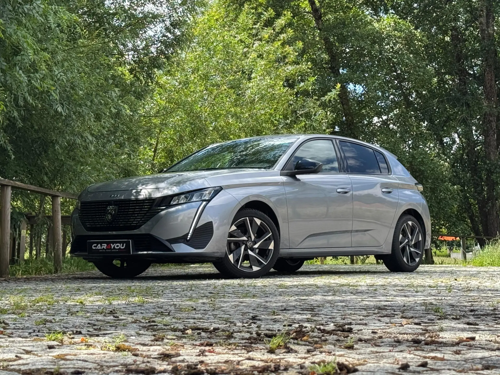 Peugeot 308 1.2 PureTech Allure Pack 8