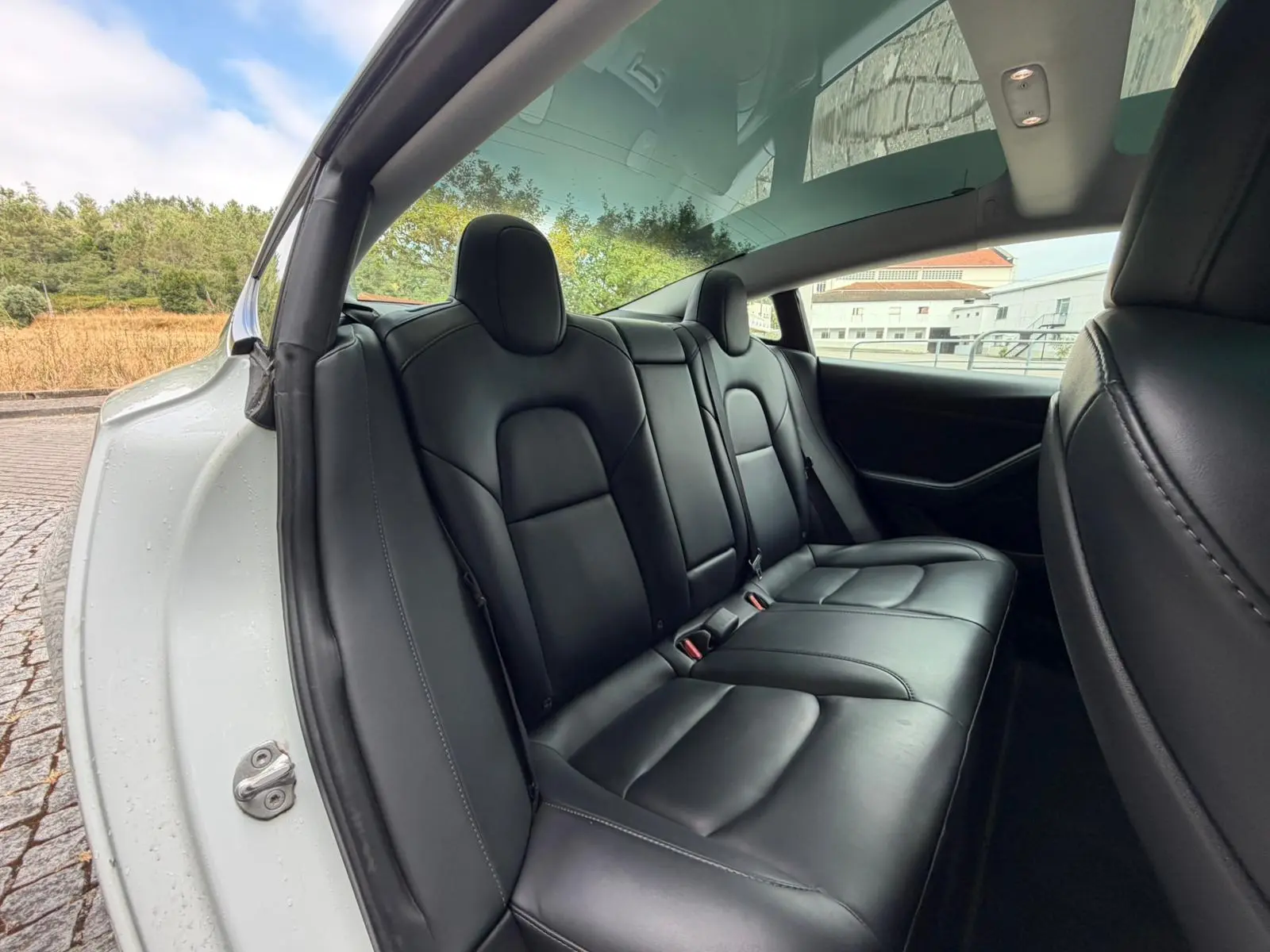 Tesla Model 3 Standard Range Plus RWD 37