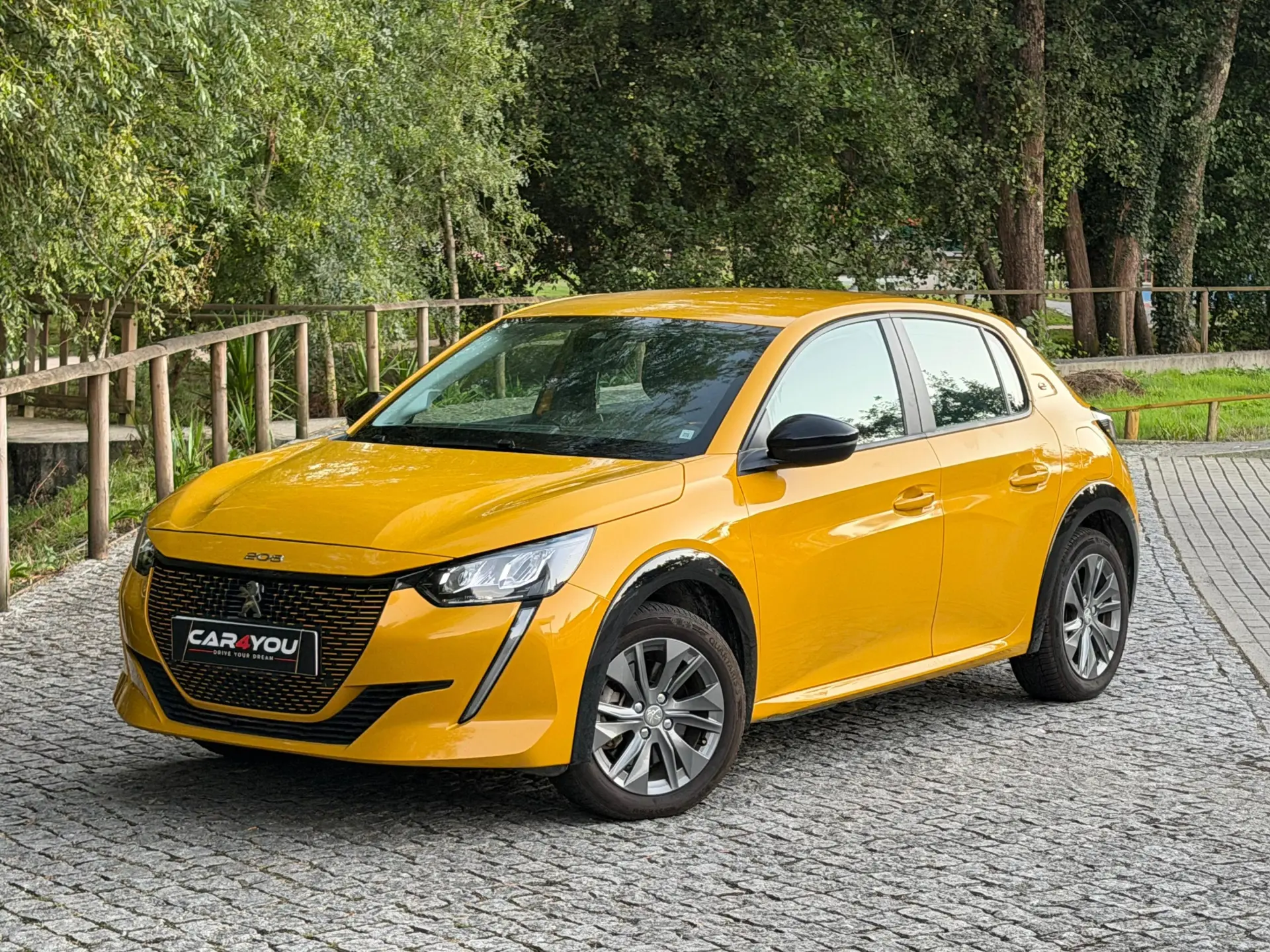 Peugeot e-208 Active 1