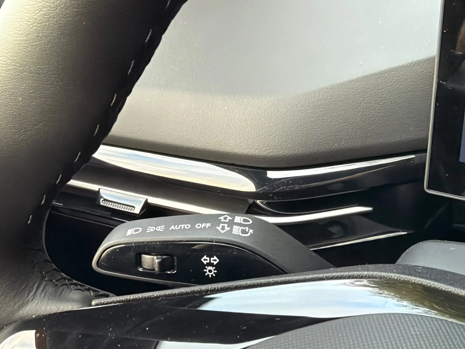 MG MG4 64 kWh Luxury 27