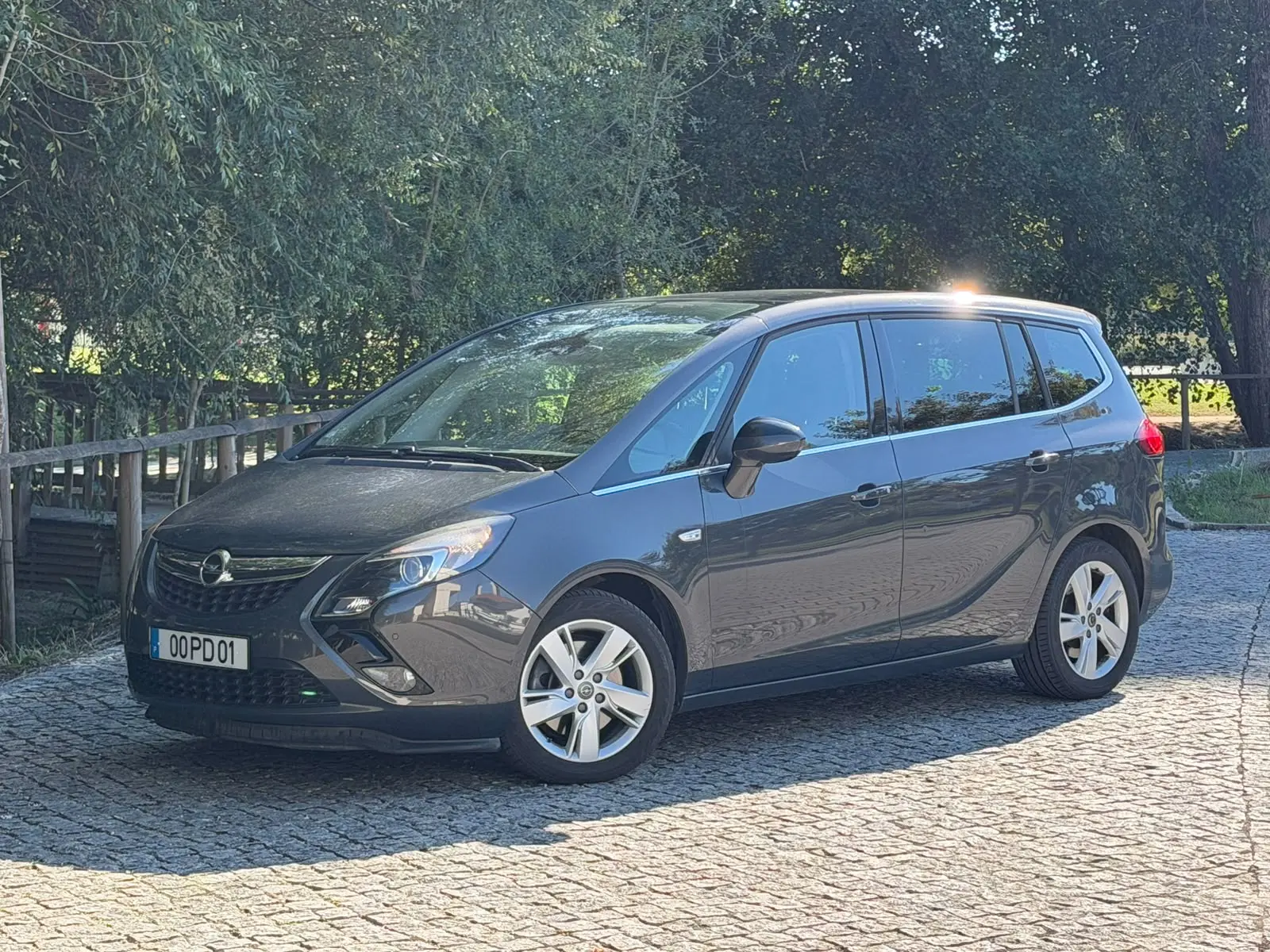Opel Zafira 1.6 CDTi Executive 1