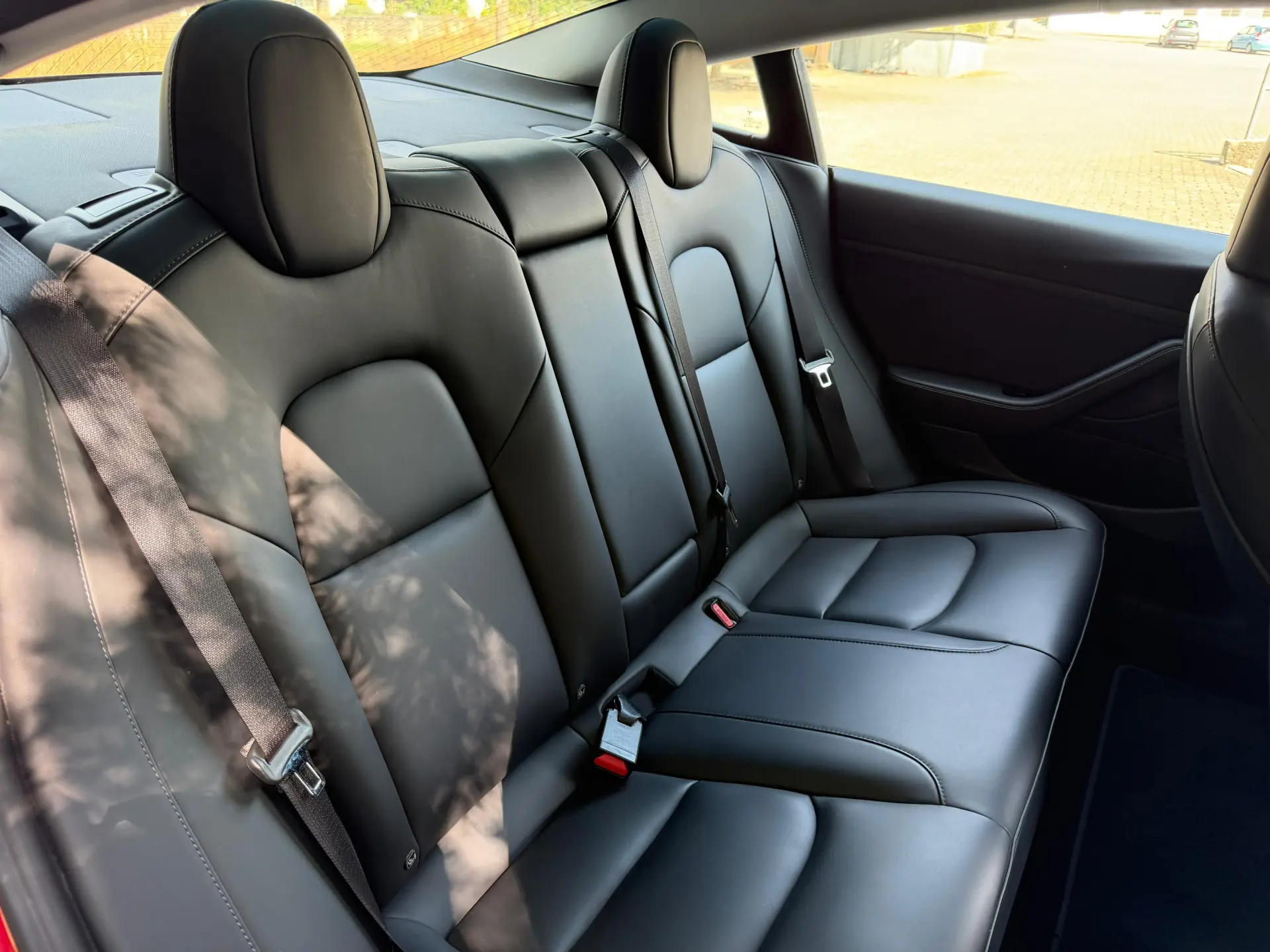 Tesla Model 3 Standard Range Plus RWD 37