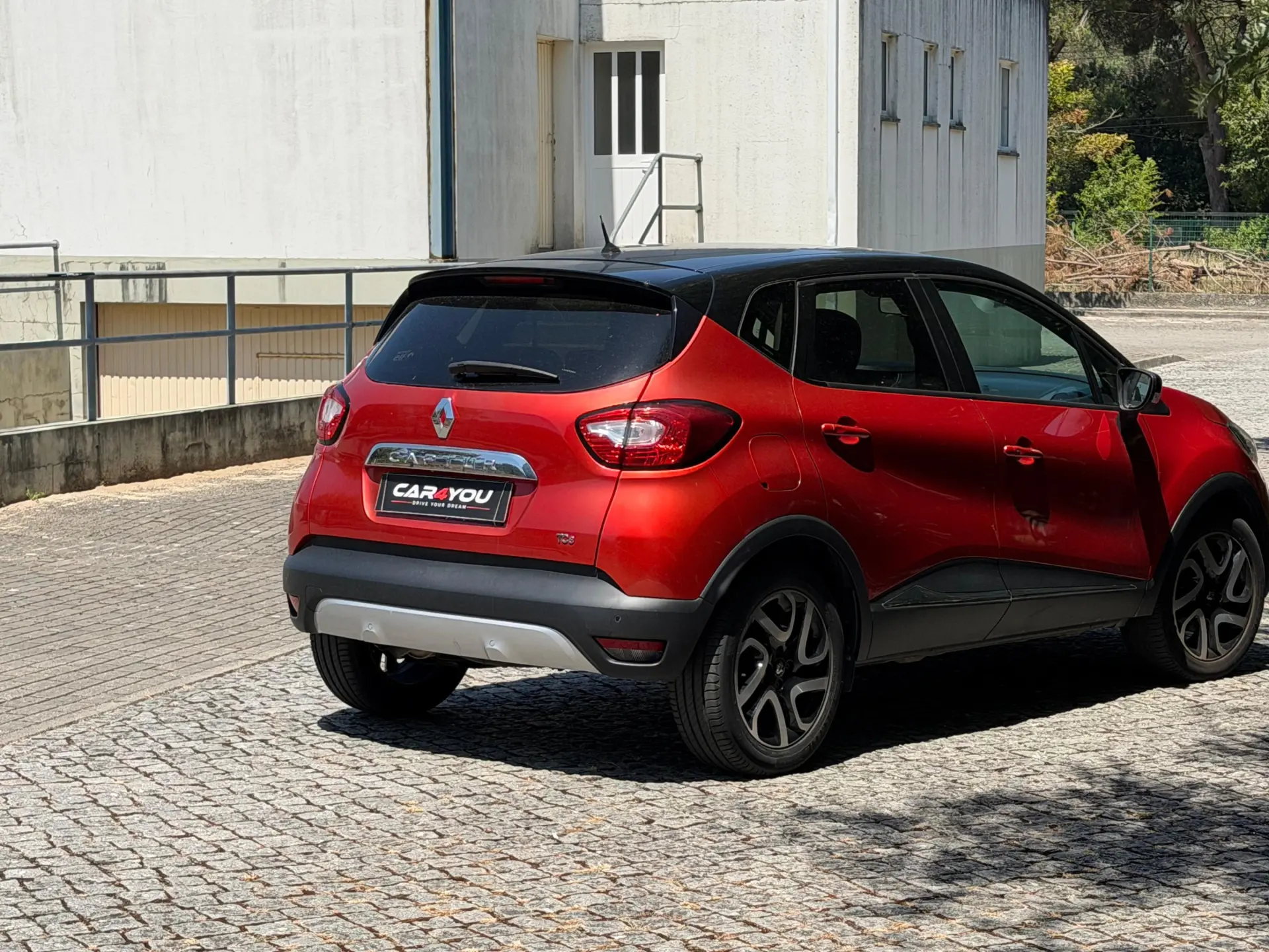 Renault Captur TCe 120 EDC Helly Hansen 3