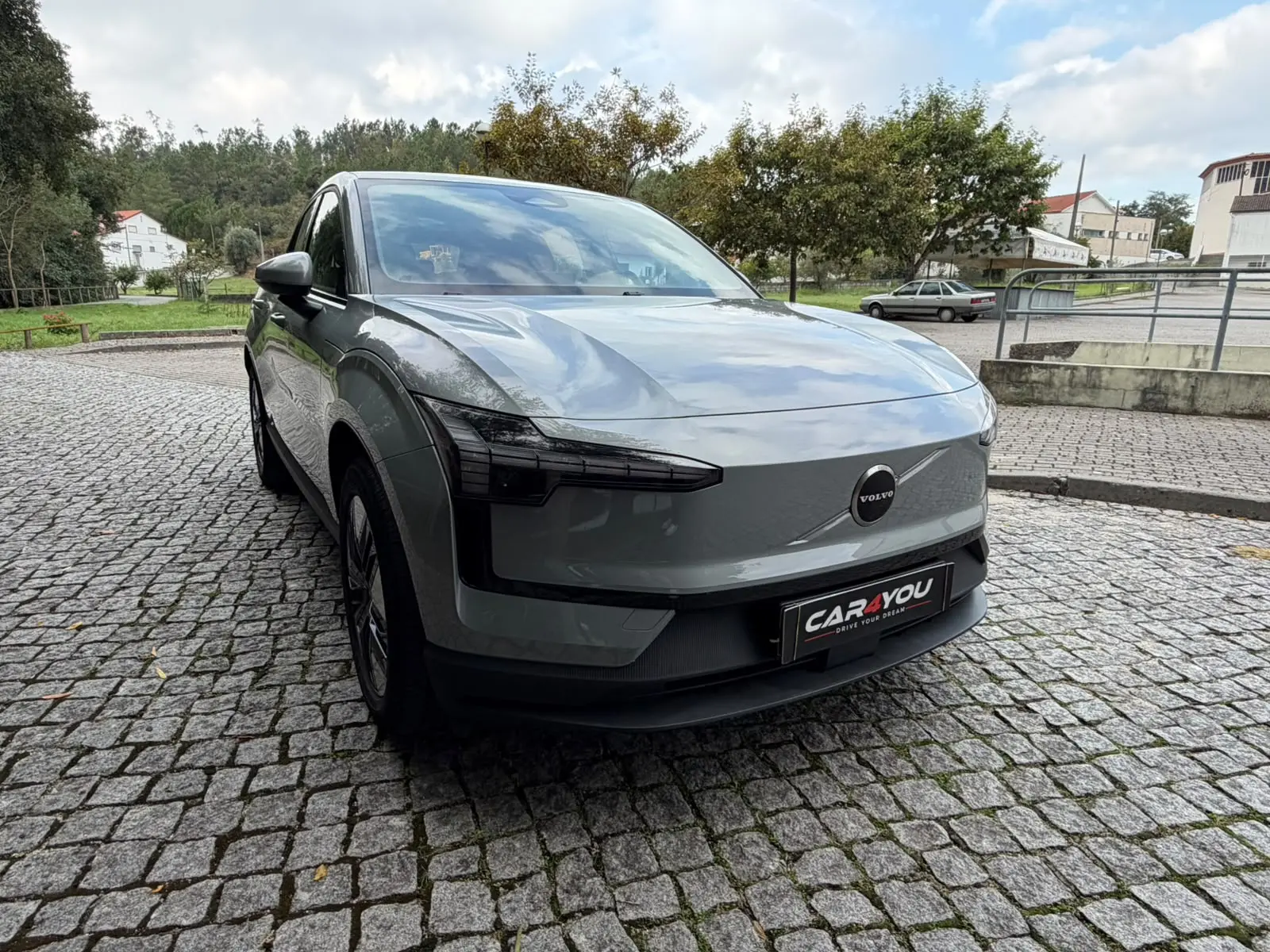 Volvo EX30 69 kWh Single Motor Extended Range Plus 9
