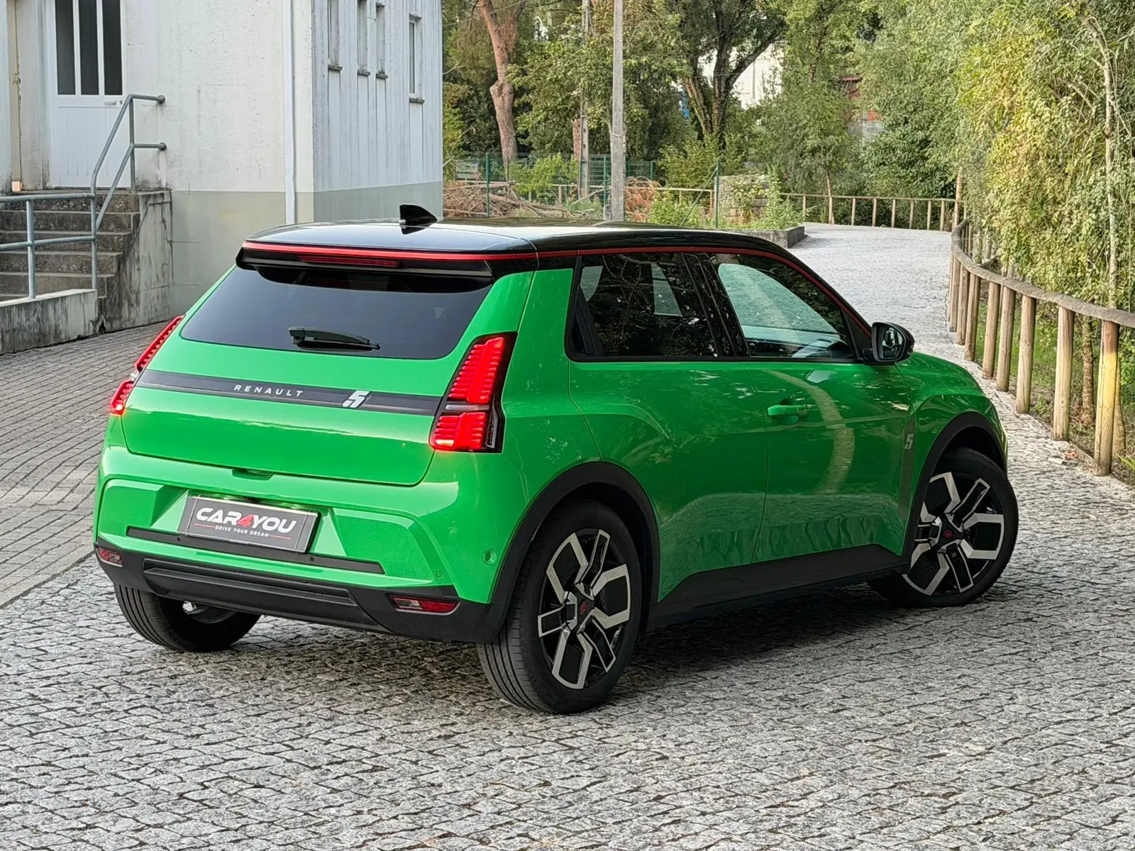 Renault 5 E-Tech R Techno 150 Comfort Range 62