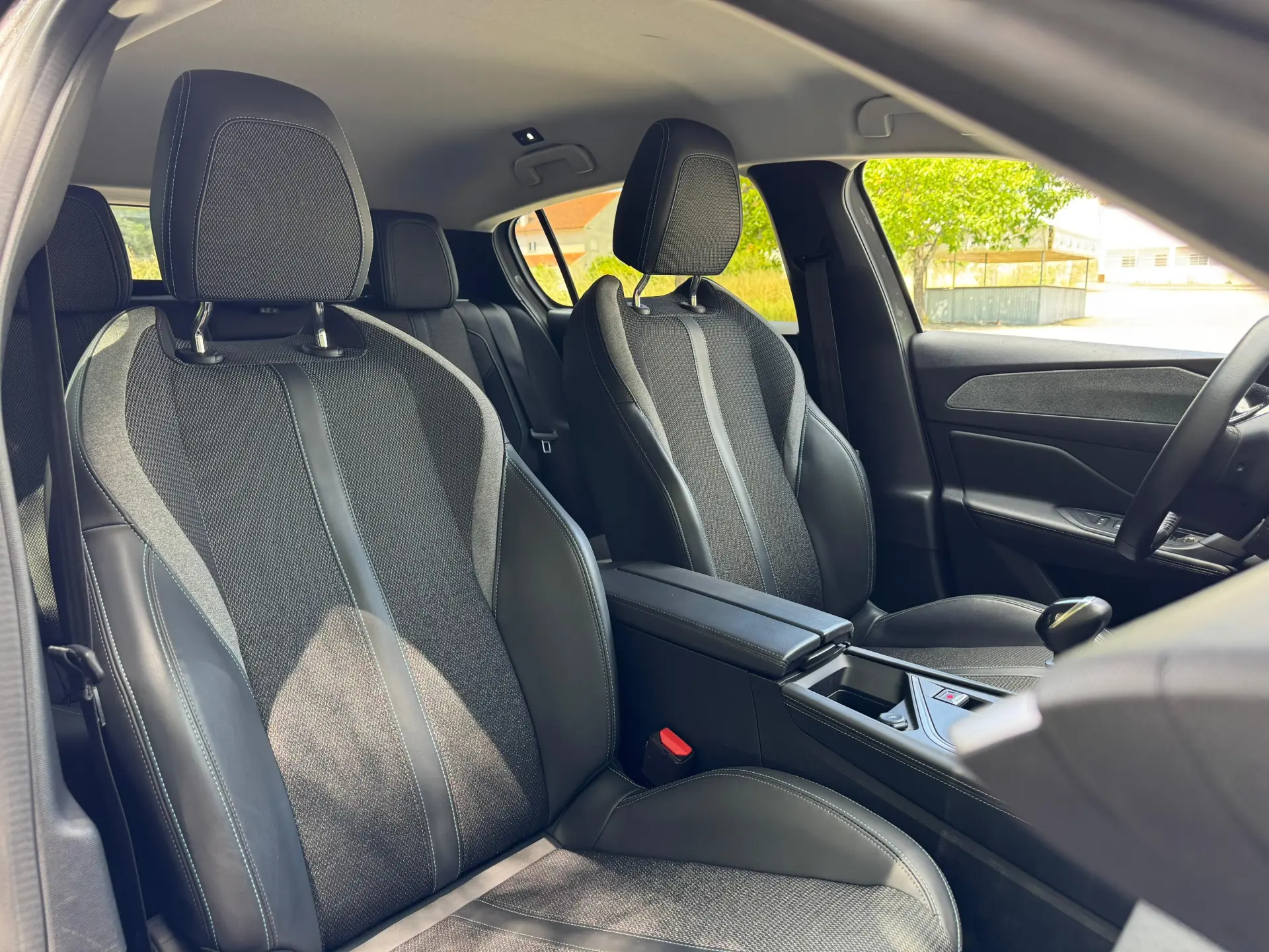 Peugeot 308 1.2 PureTech Allure Pack 28