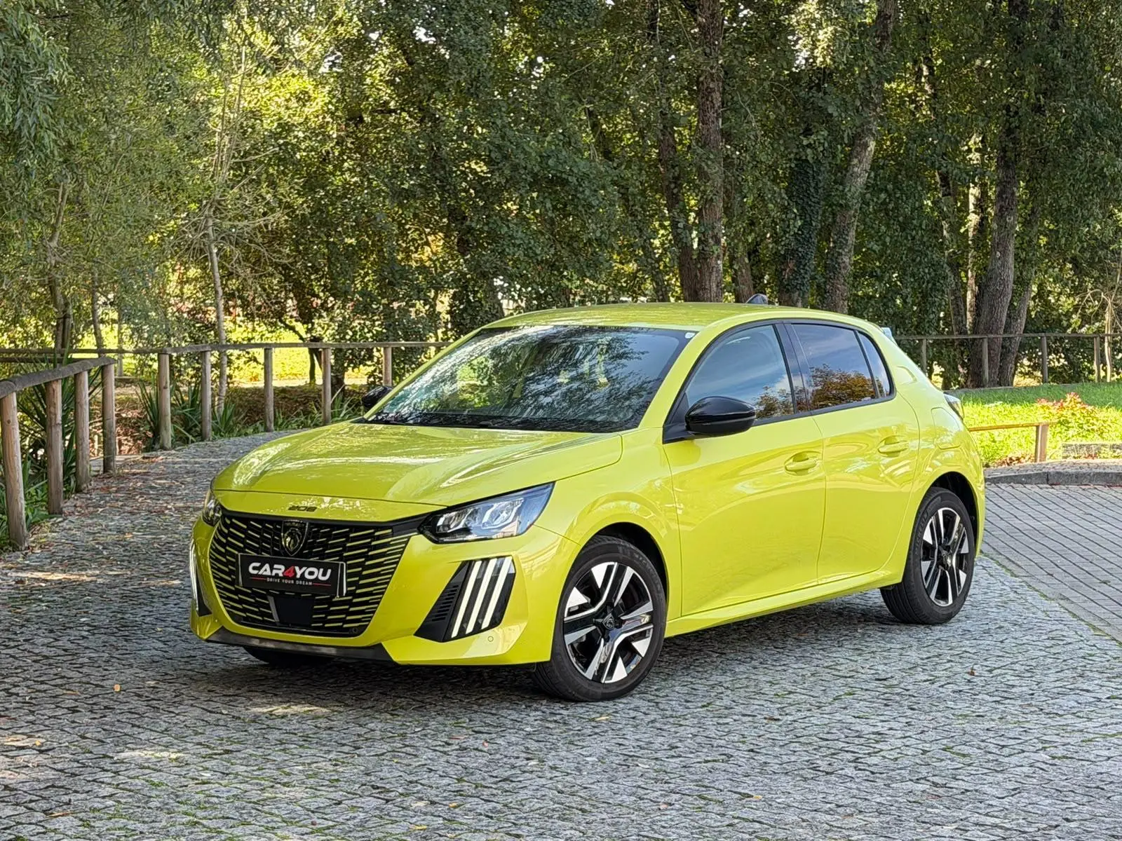 Peugeot 208 1.2 PureTech Allure 1