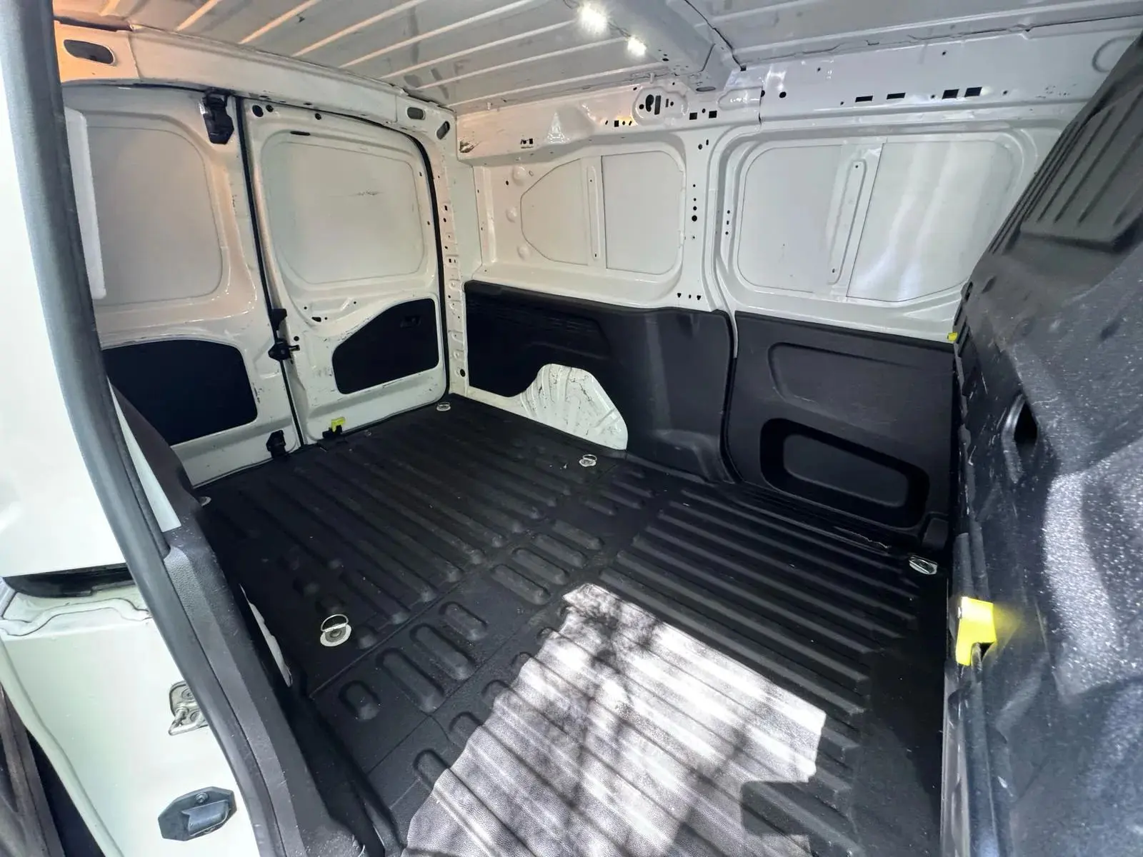 Peugeot Partner 1.5 BlueHdi Premium Standard 9